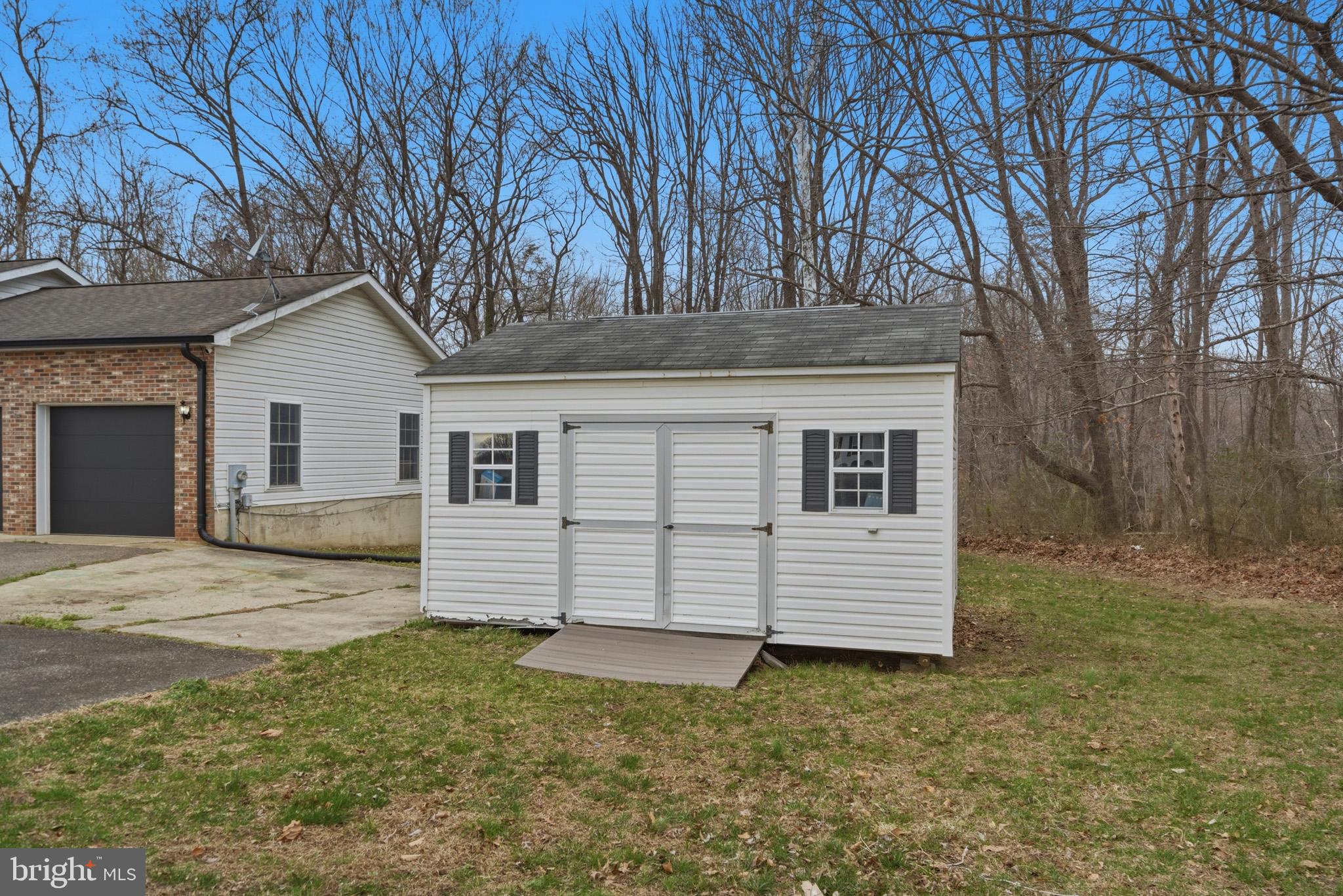 HUNTING CREEK ESTATES - Residential