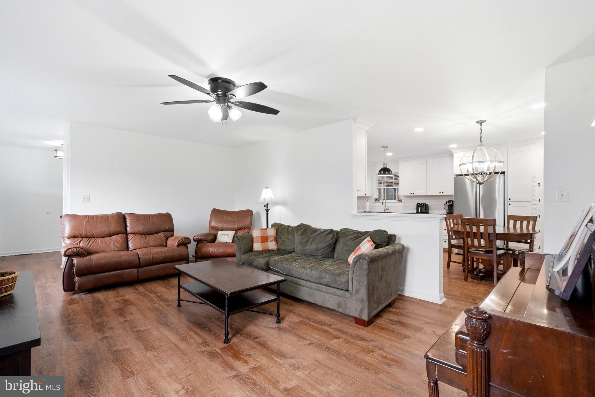 HUNTING CREEK ESTATES - Residential