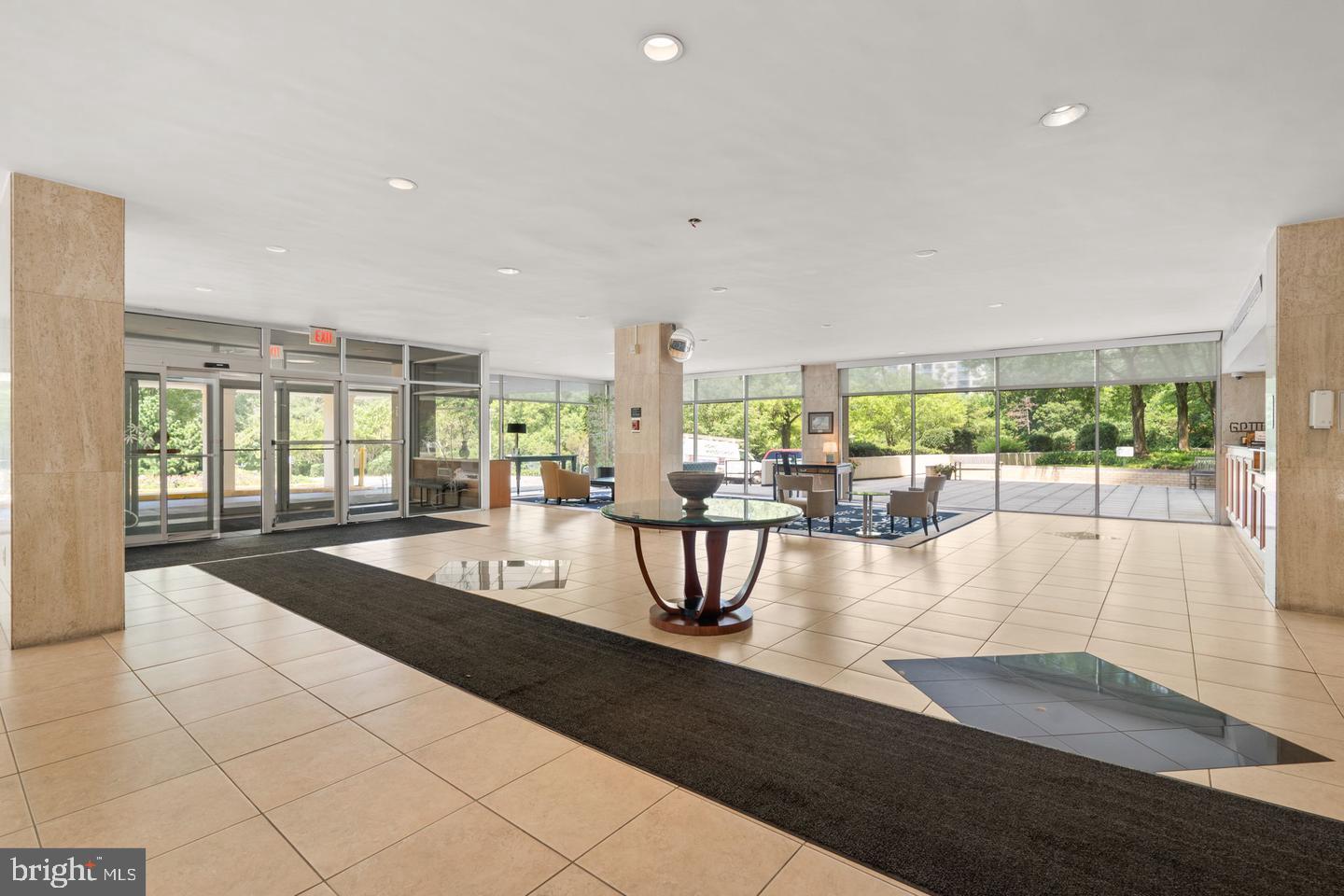 10401 GROSVENOR PLACE 1704