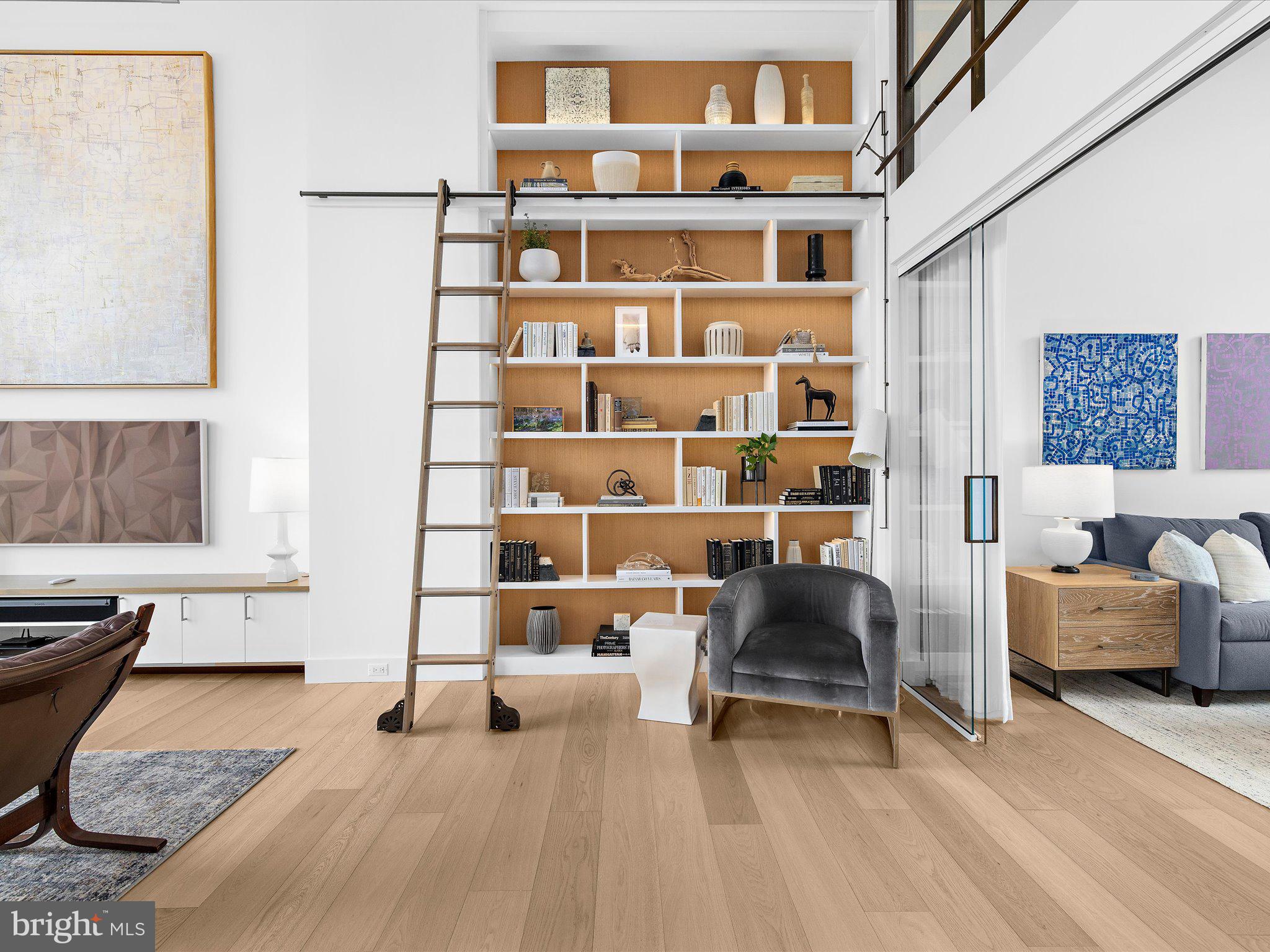 LITTLE ITALY - Residential