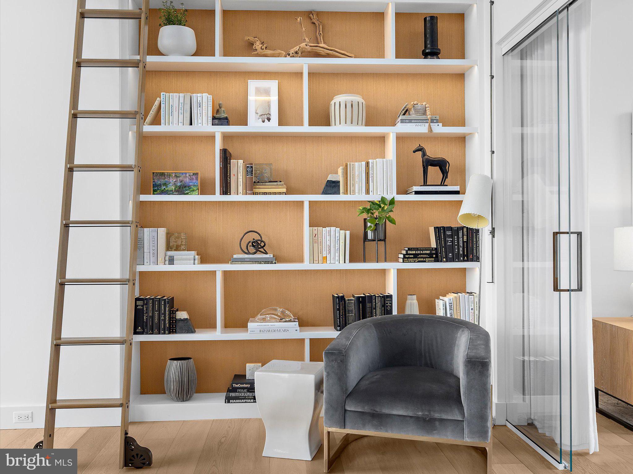 LITTLE ITALY - Residential