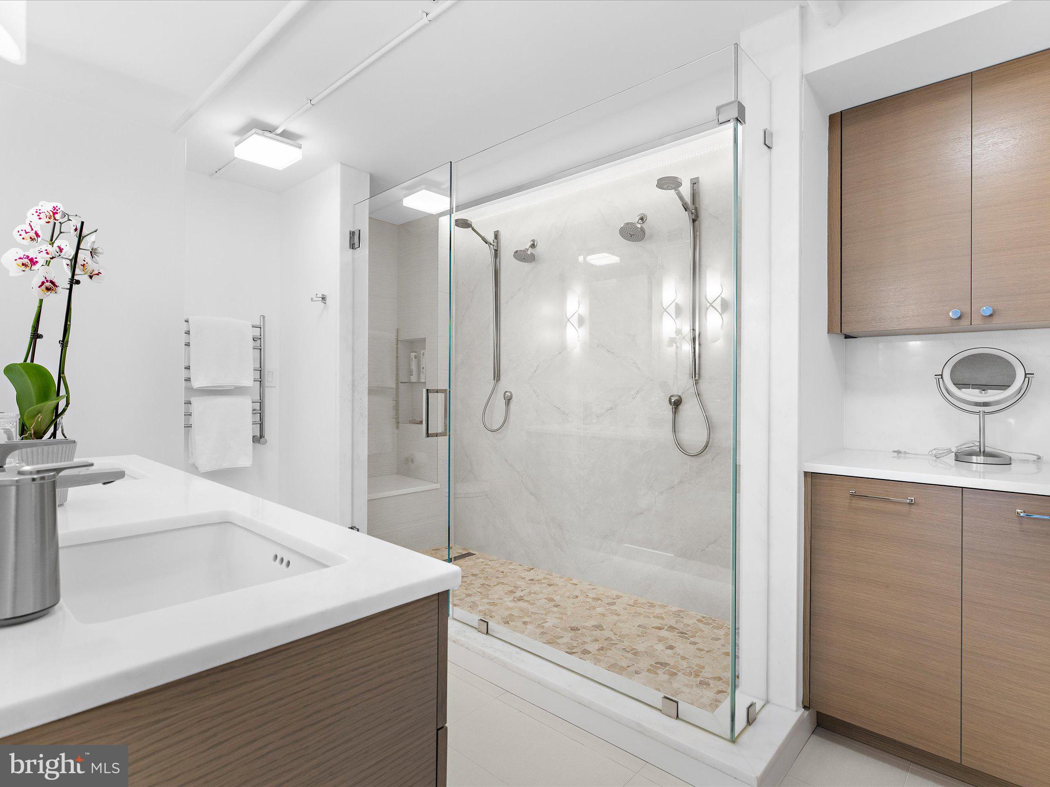 LITTLE ITALY - Residential