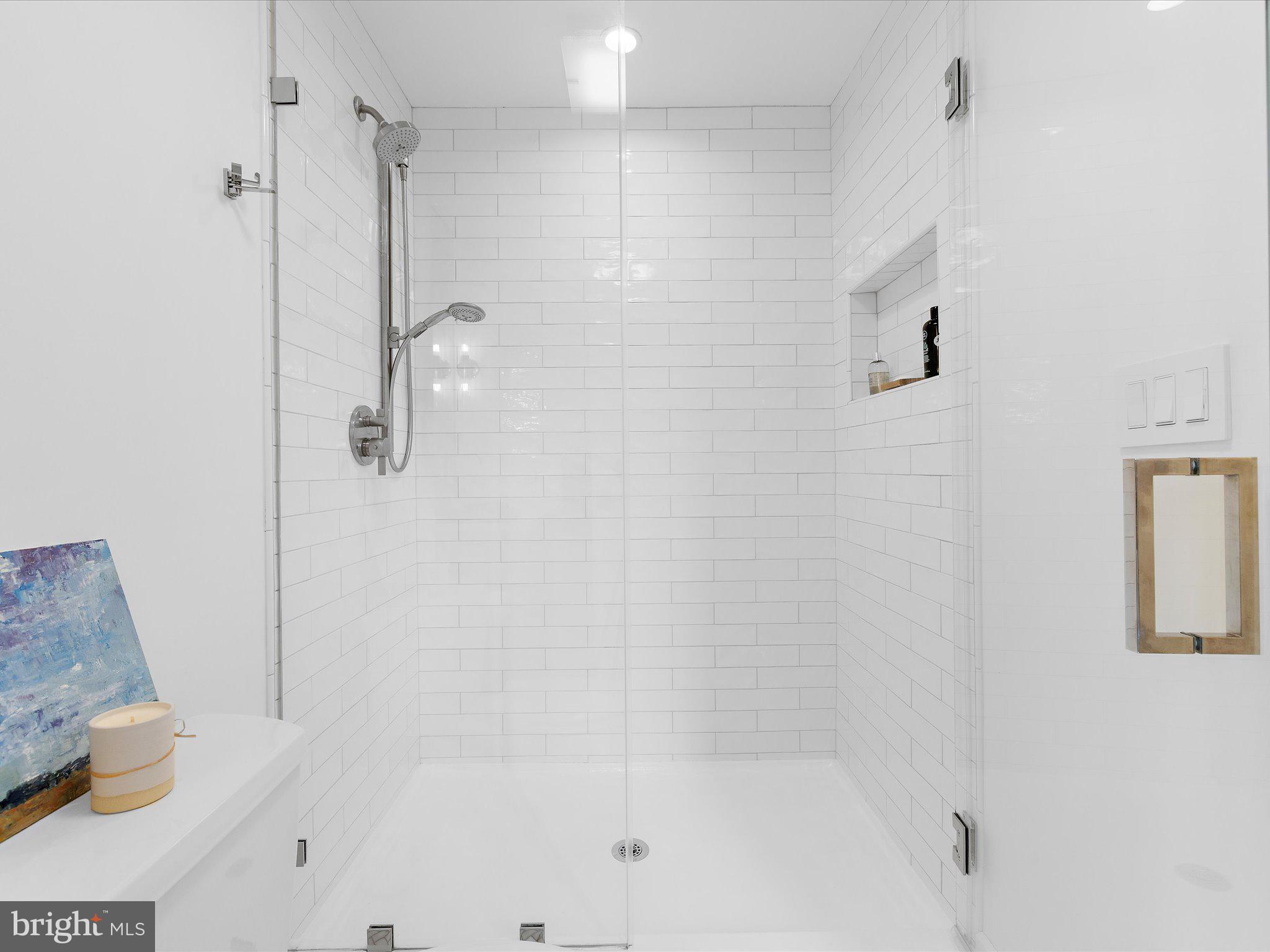 LITTLE ITALY - Residential