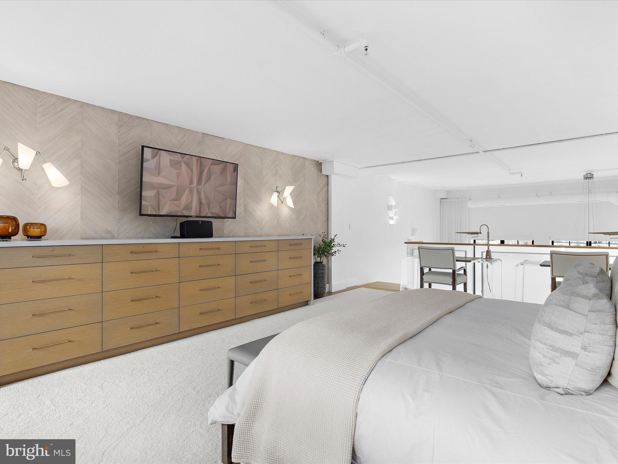 LITTLE ITALY - Residential