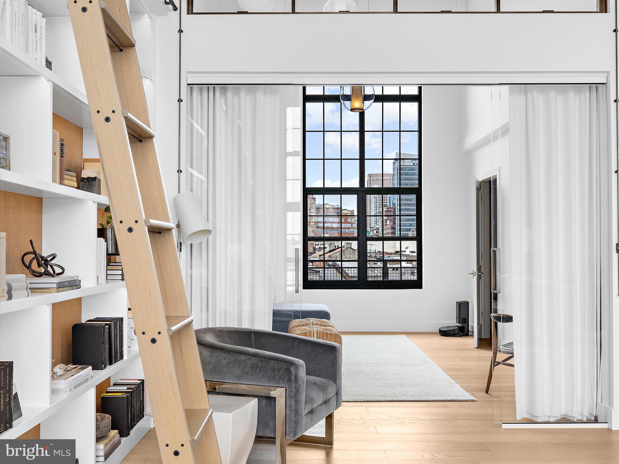 LITTLE ITALY - Residential