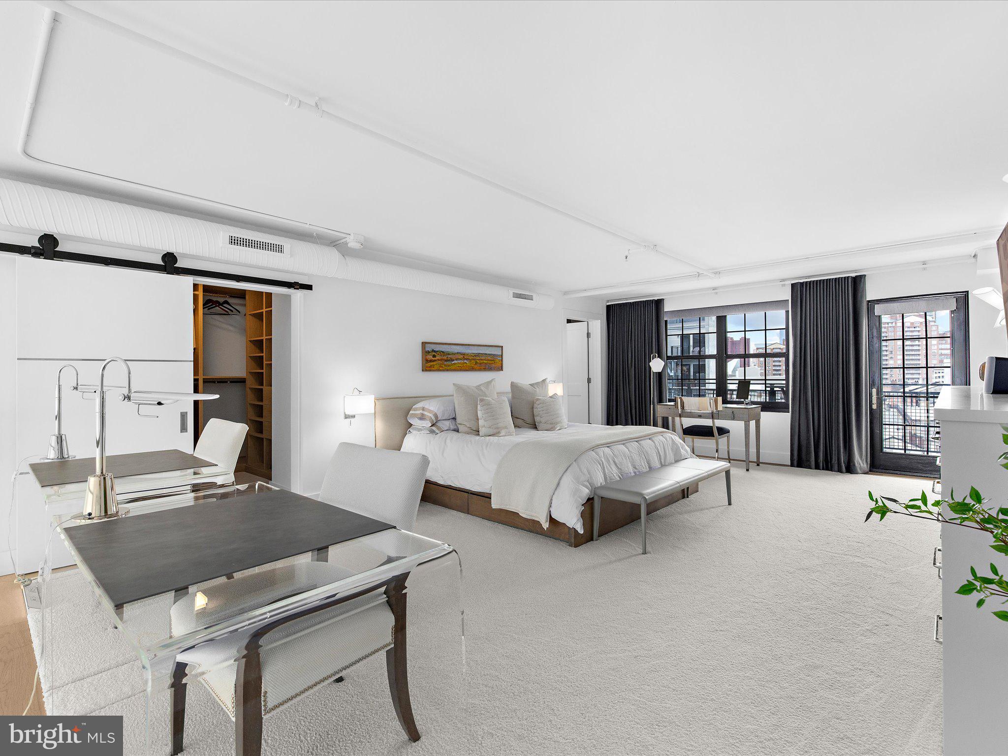 LITTLE ITALY - Residential