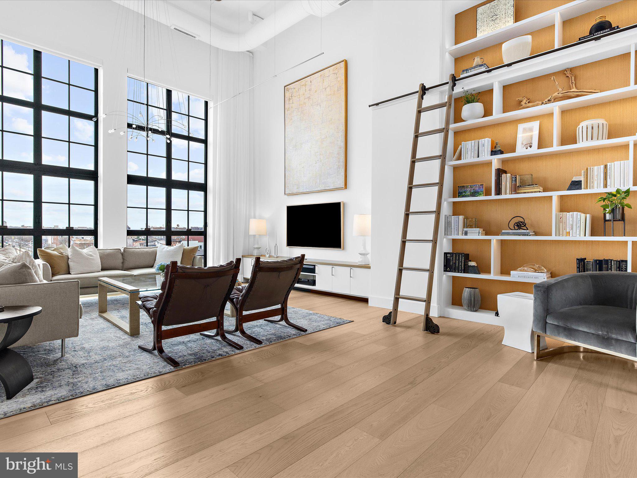 LITTLE ITALY - Residential