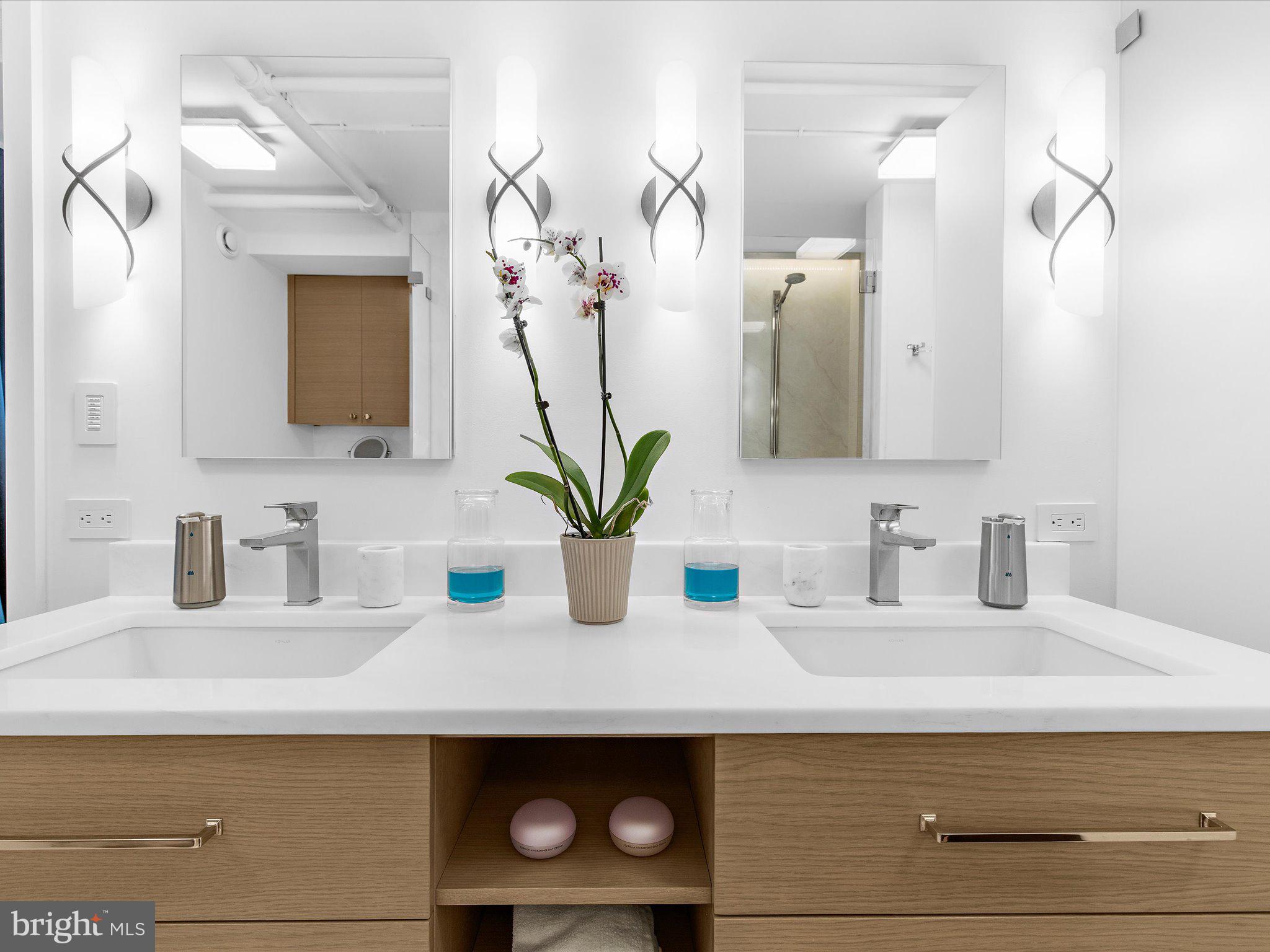 LITTLE ITALY - Residential