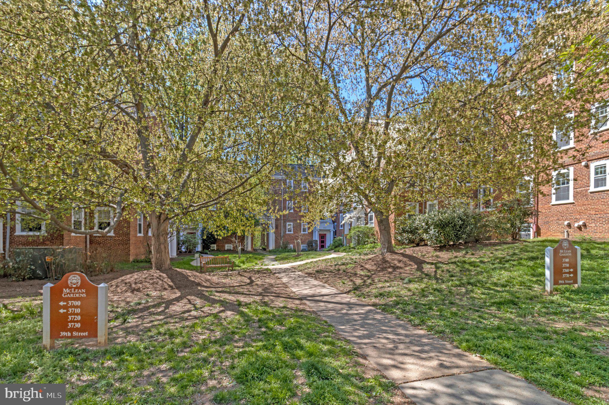 CLEVELAND PARK - Residential