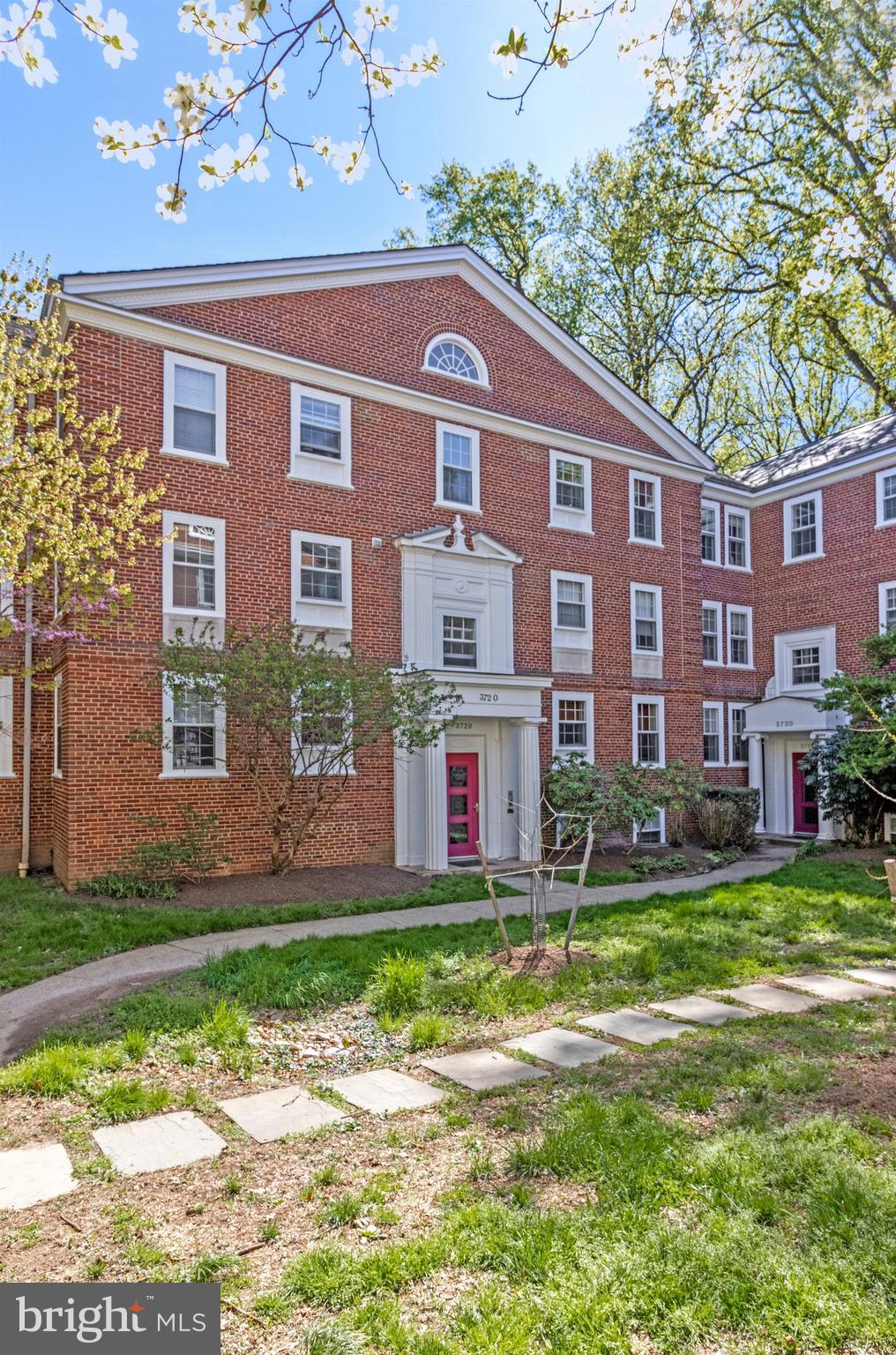 CLEVELAND PARK - Residential