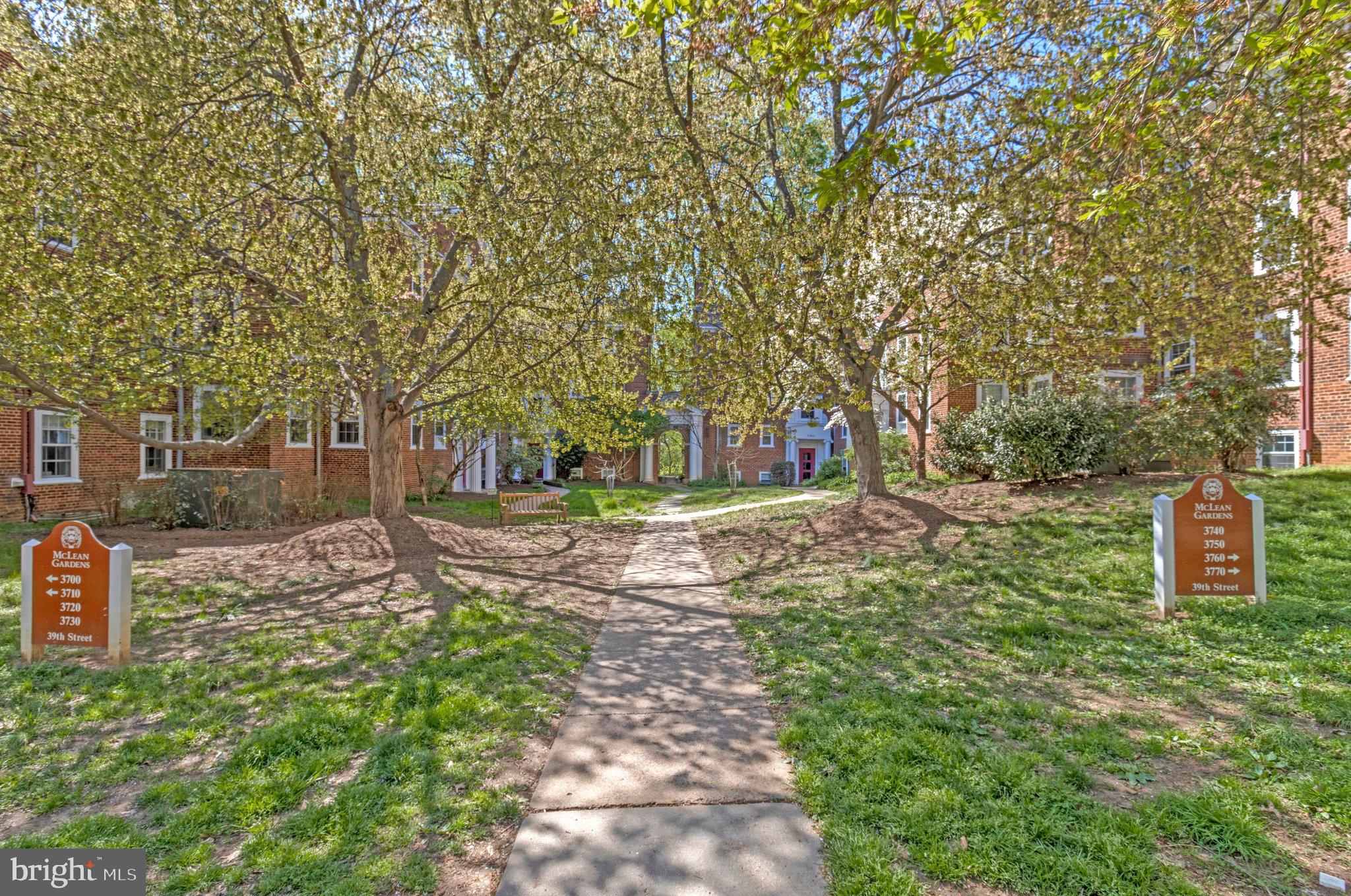 CLEVELAND PARK - Residential