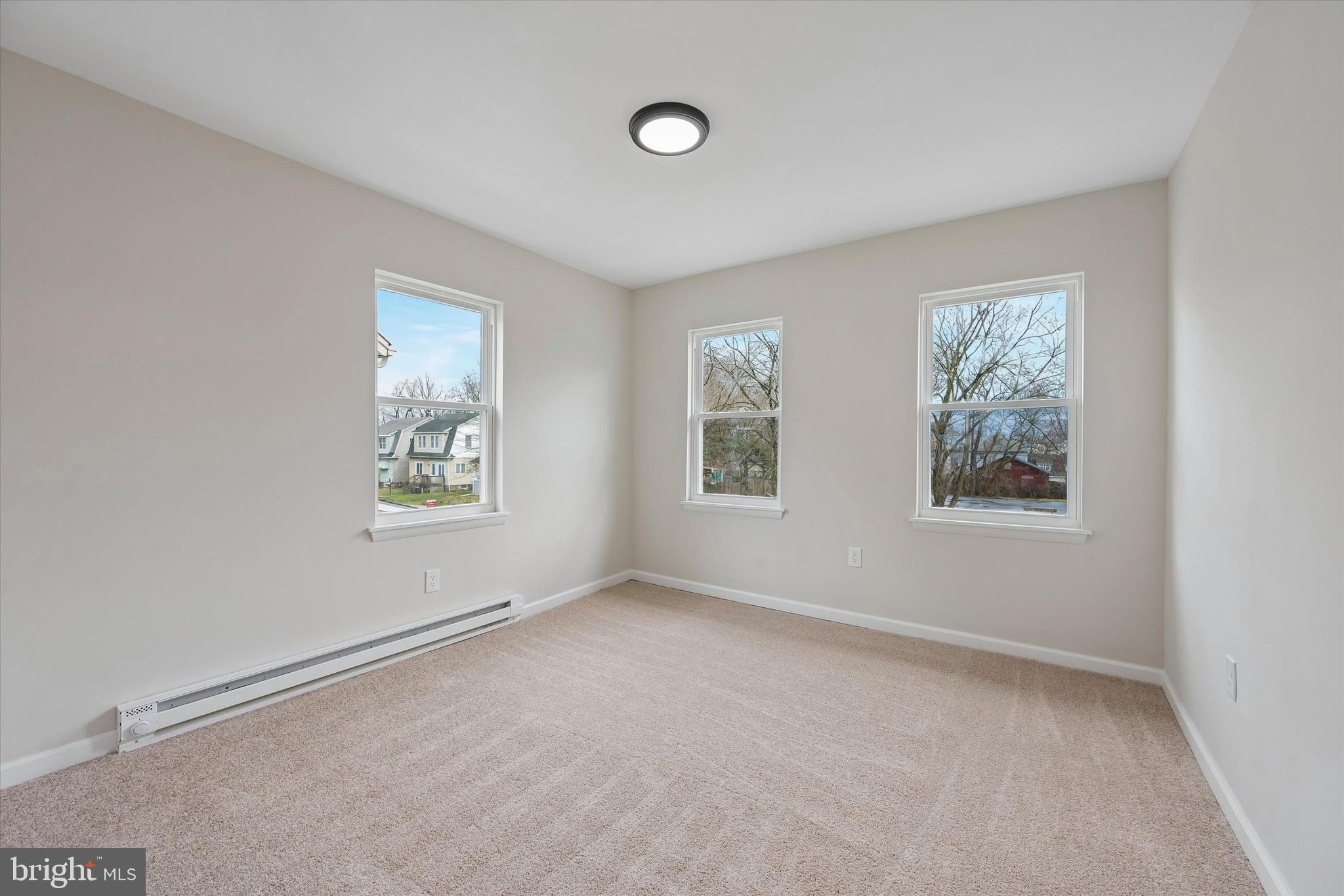 KNOLLWOOD - Residential