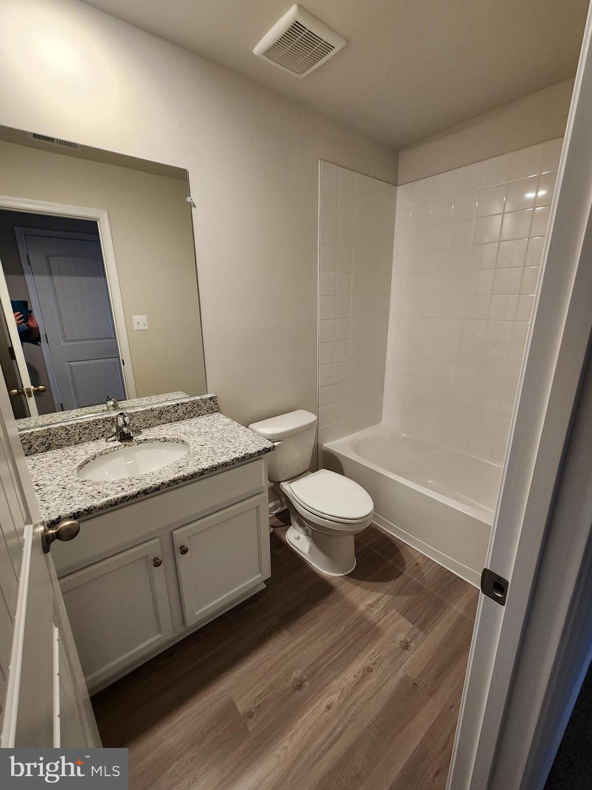 HOMEPLACE AT RIVERSIDE - Residential Lease