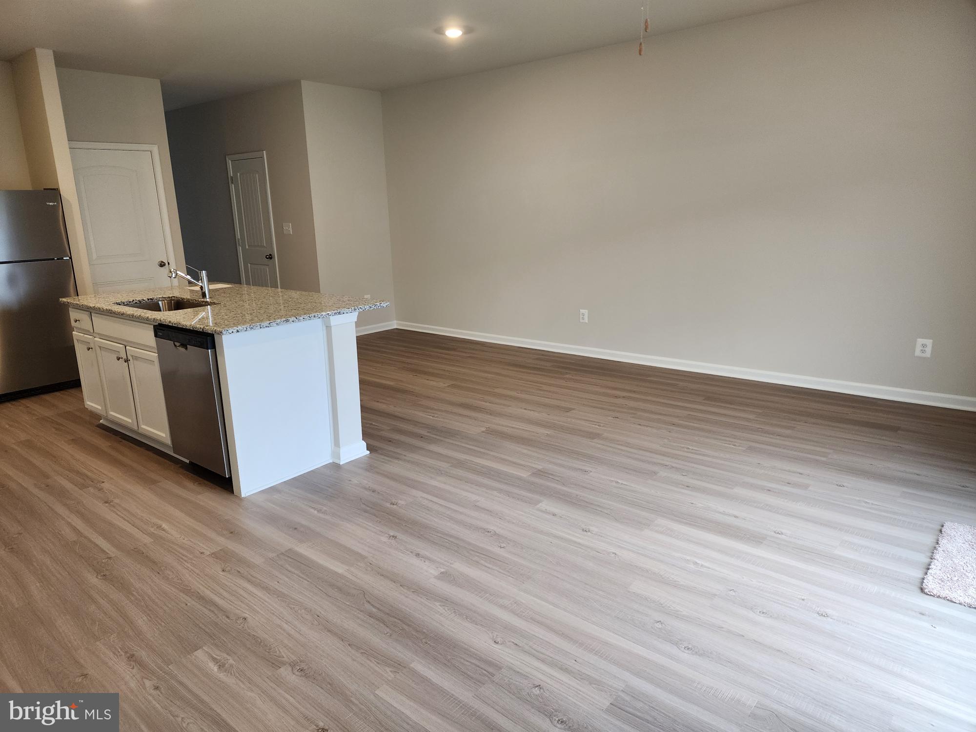 HOMEPLACE AT RIVERSIDE - Residential Lease