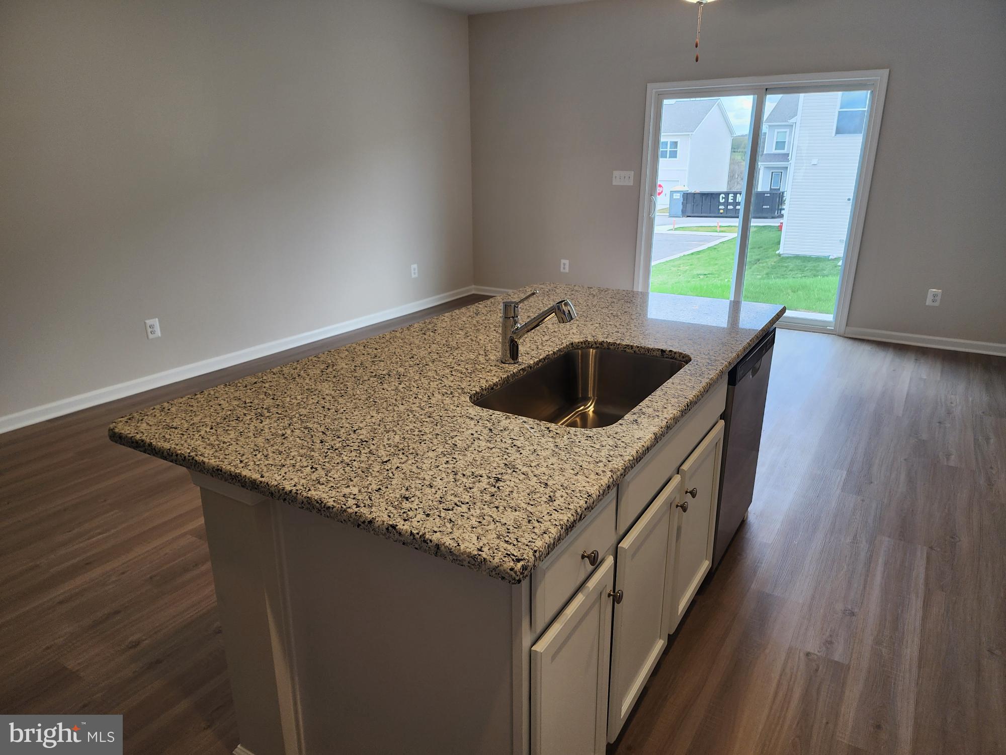 HOMEPLACE AT RIVERSIDE - Residential Lease