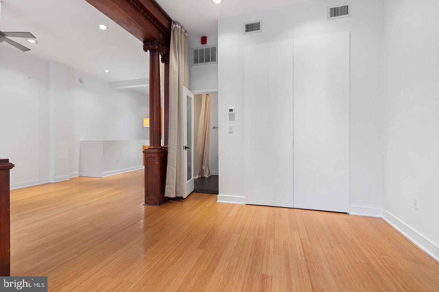 QUEEN VILLAGE - Residential Lease