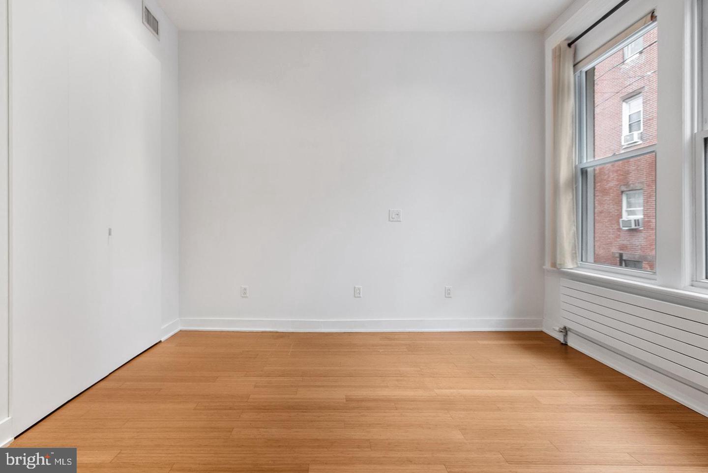 QUEEN VILLAGE - Residential Lease