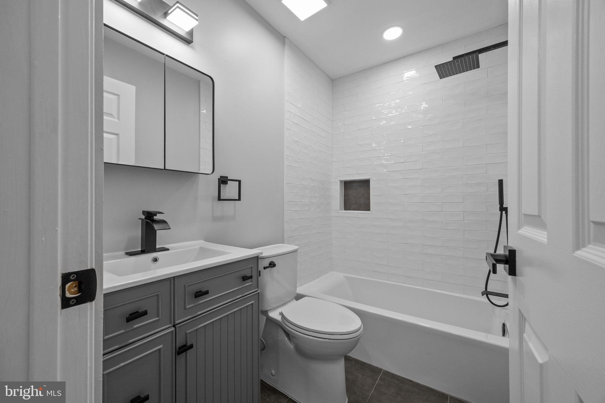 BEIDLER KNOLL - Residential Lease