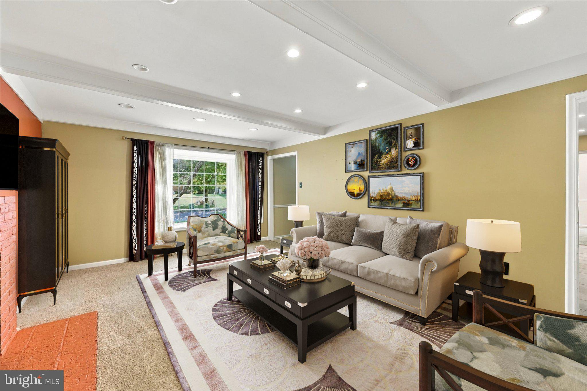 1236 LEXINGTON DRIVE