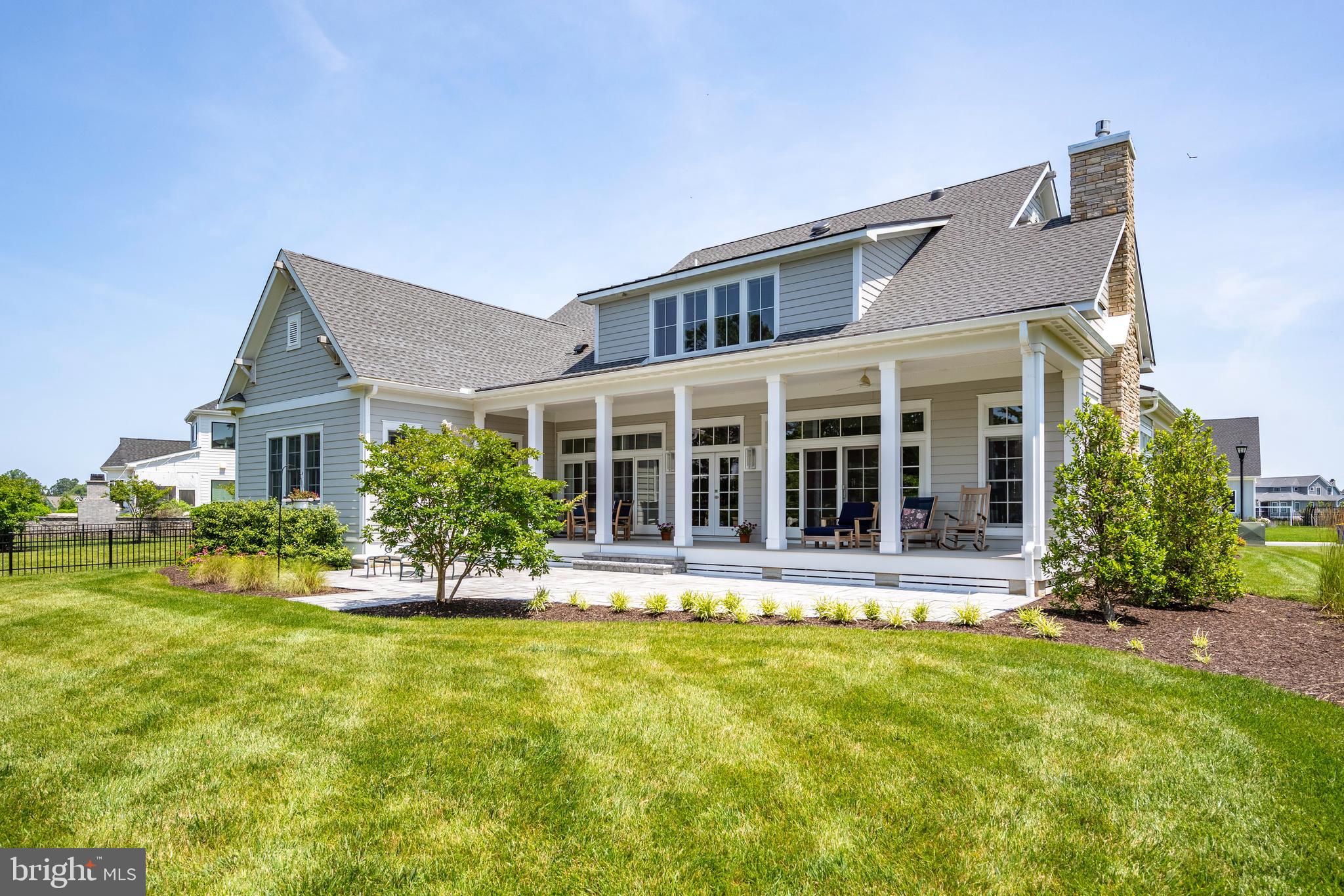 SHOWFIELD - Residential