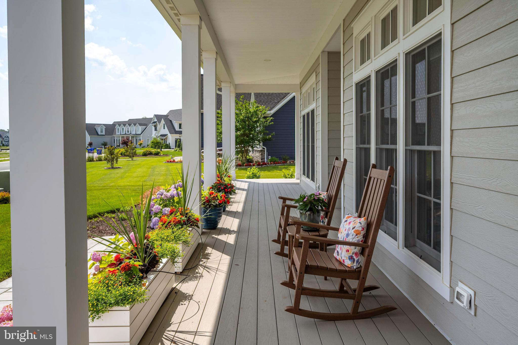 SHOWFIELD - Residential