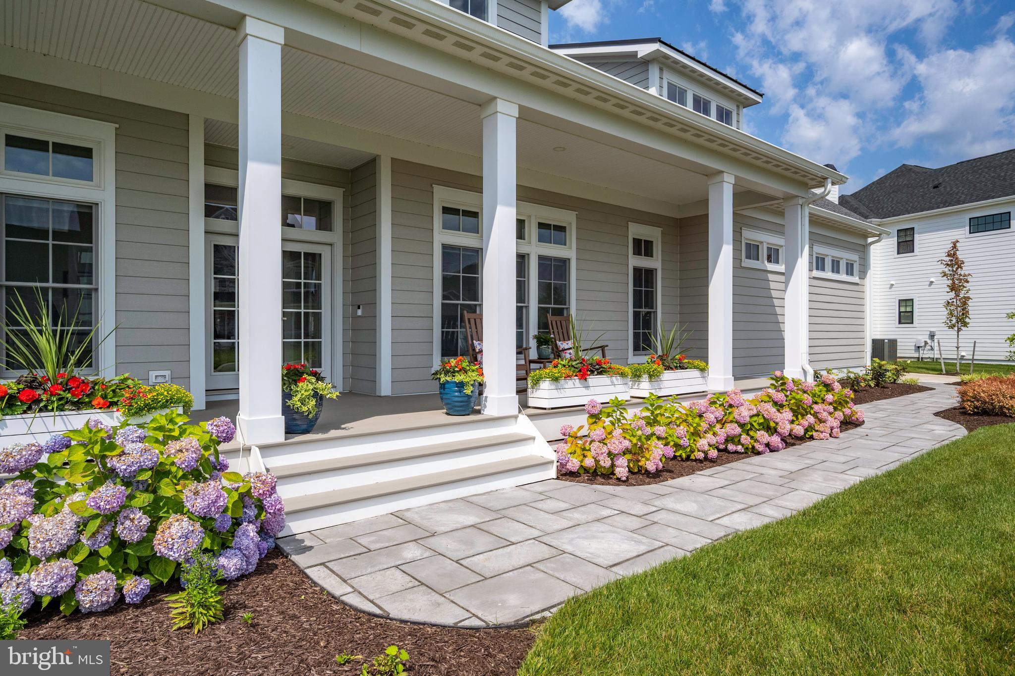 SHOWFIELD - Residential