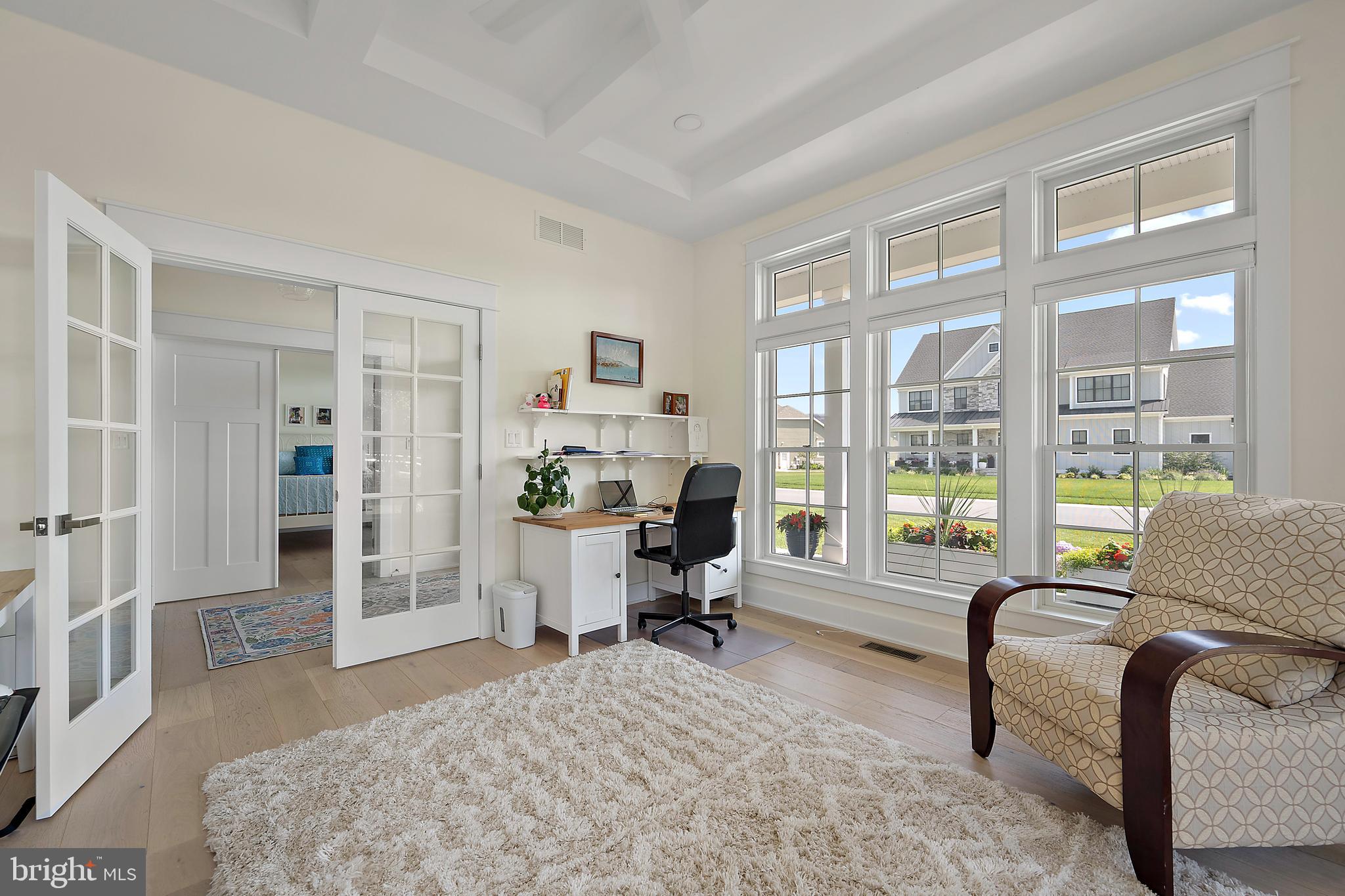 SHOWFIELD - Residential