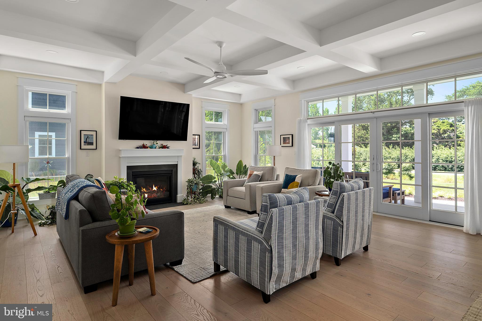 SHOWFIELD - Residential