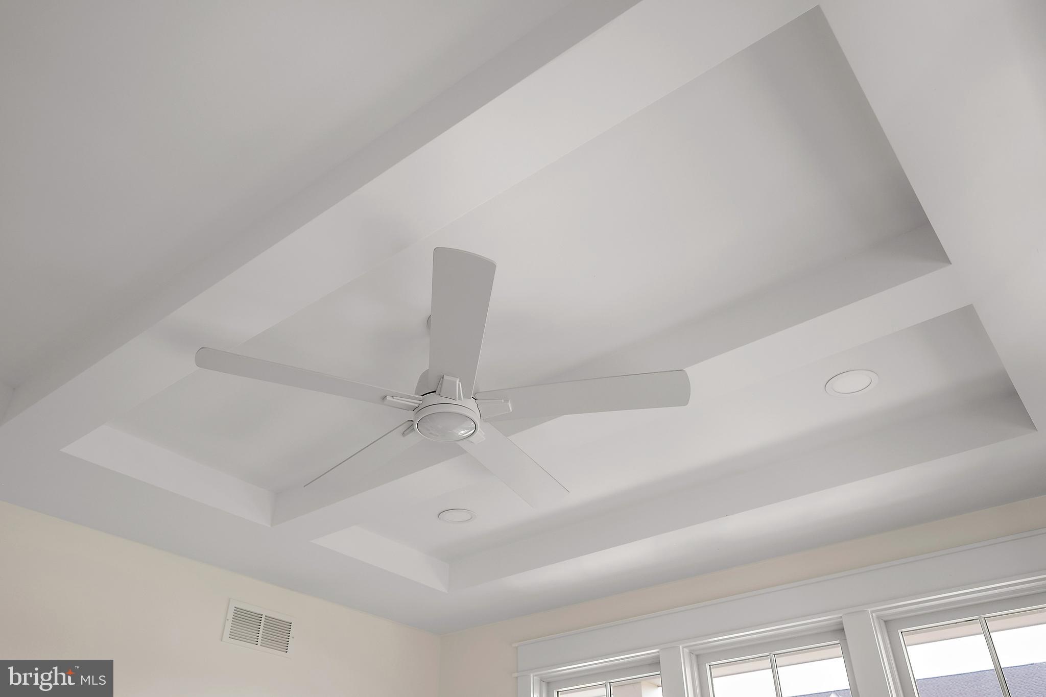 SHOWFIELD - Residential