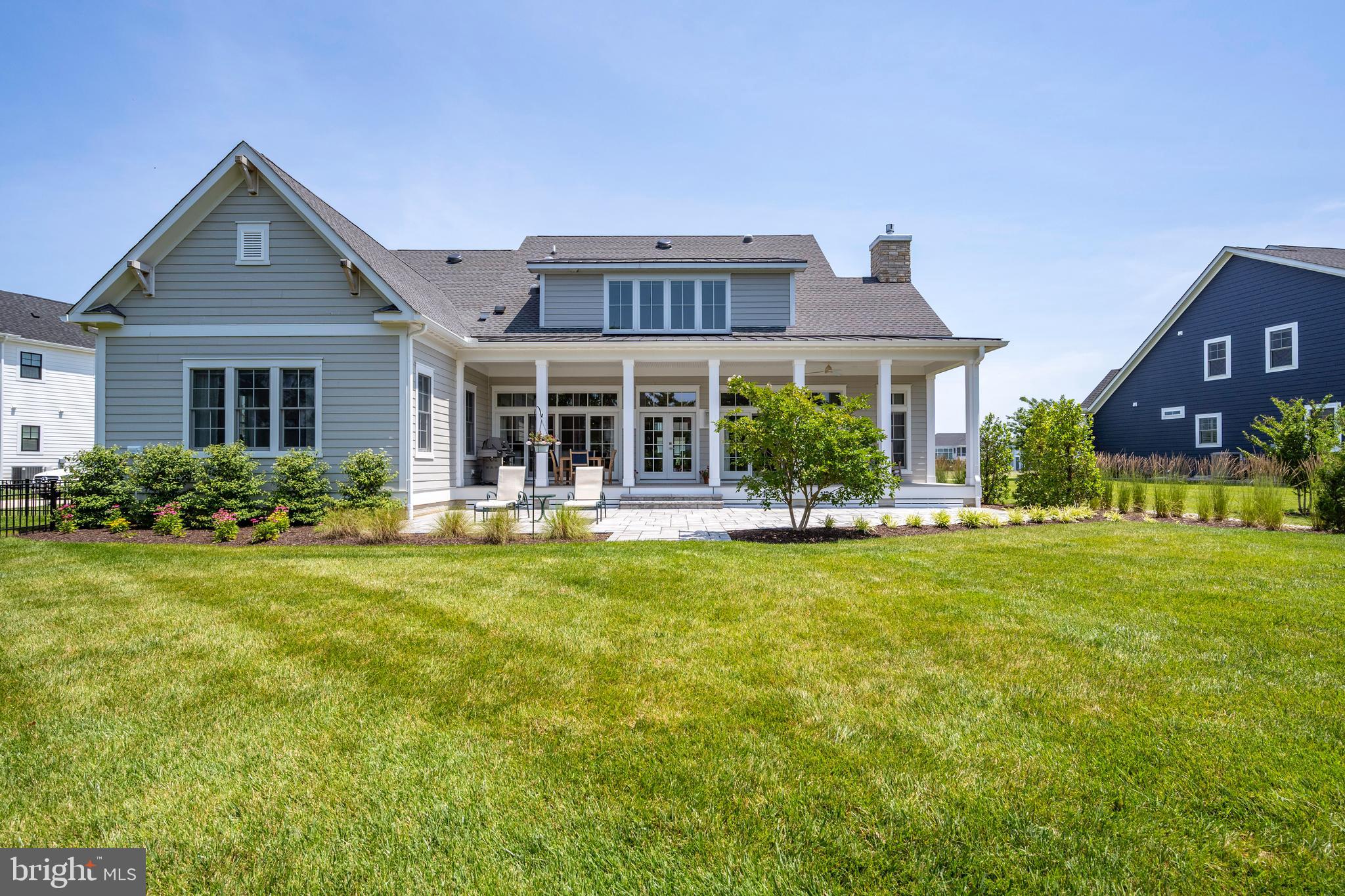 SHOWFIELD - Residential