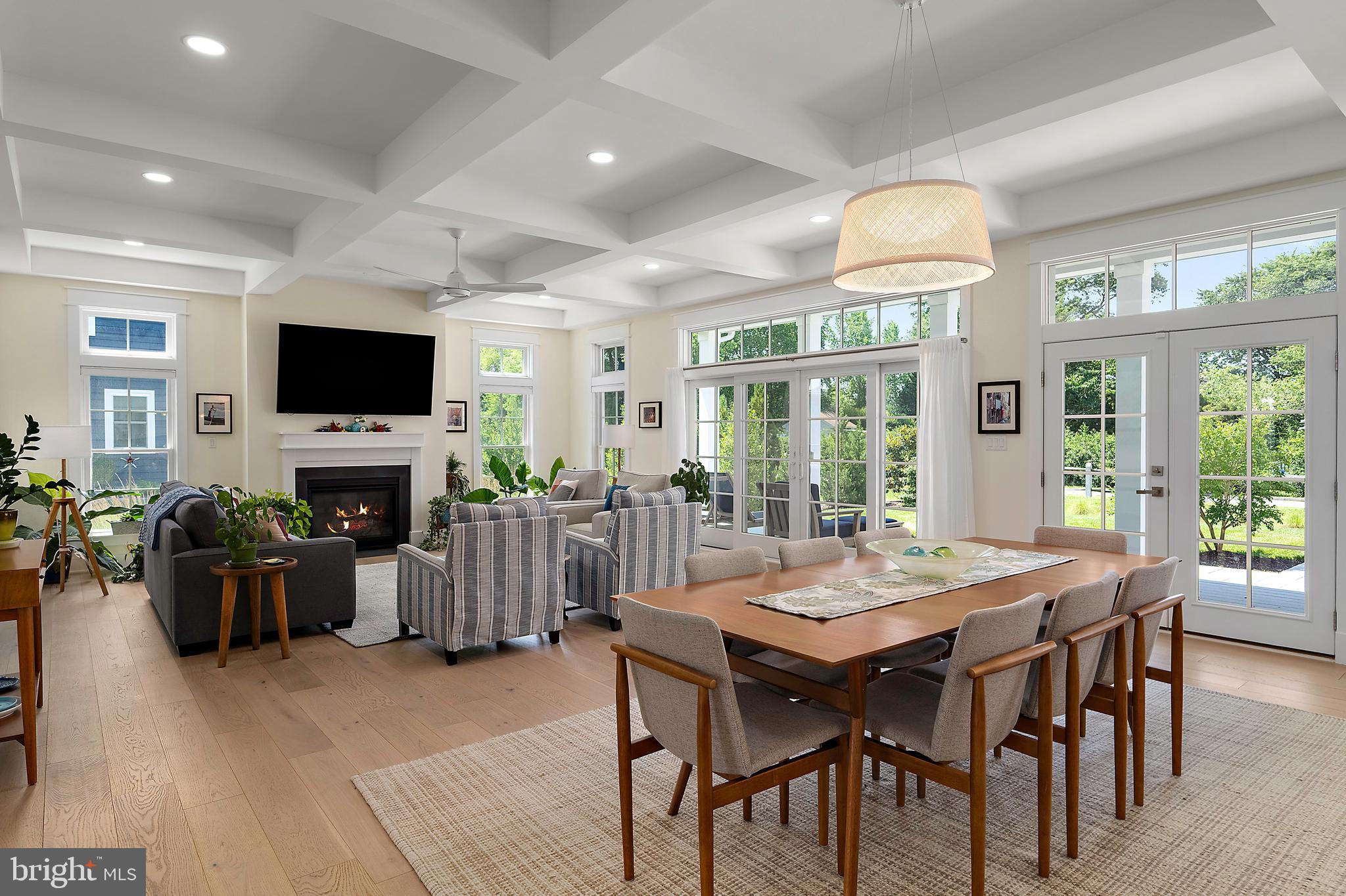 SHOWFIELD - Residential