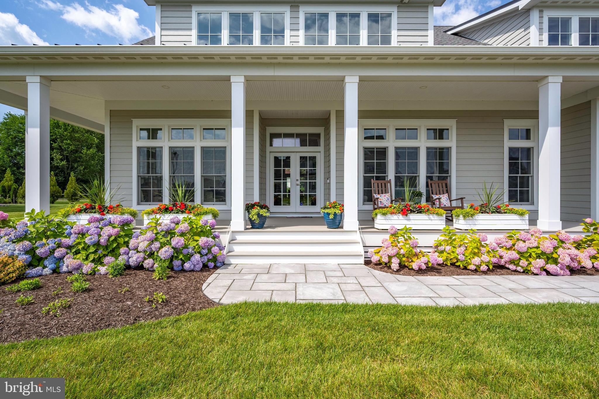 SHOWFIELD - Residential