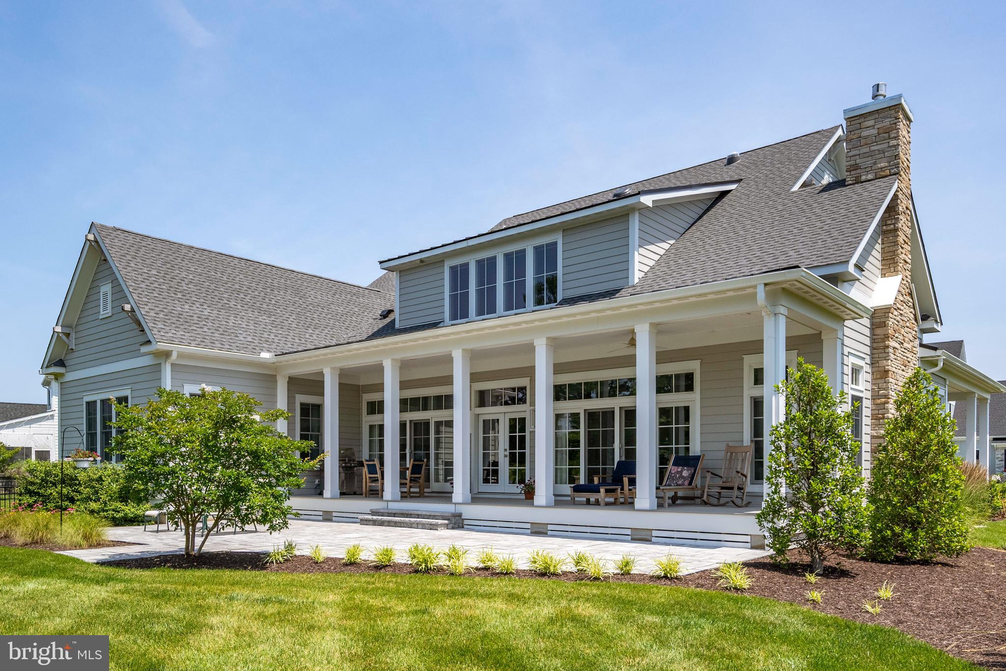 SHOWFIELD - Residential