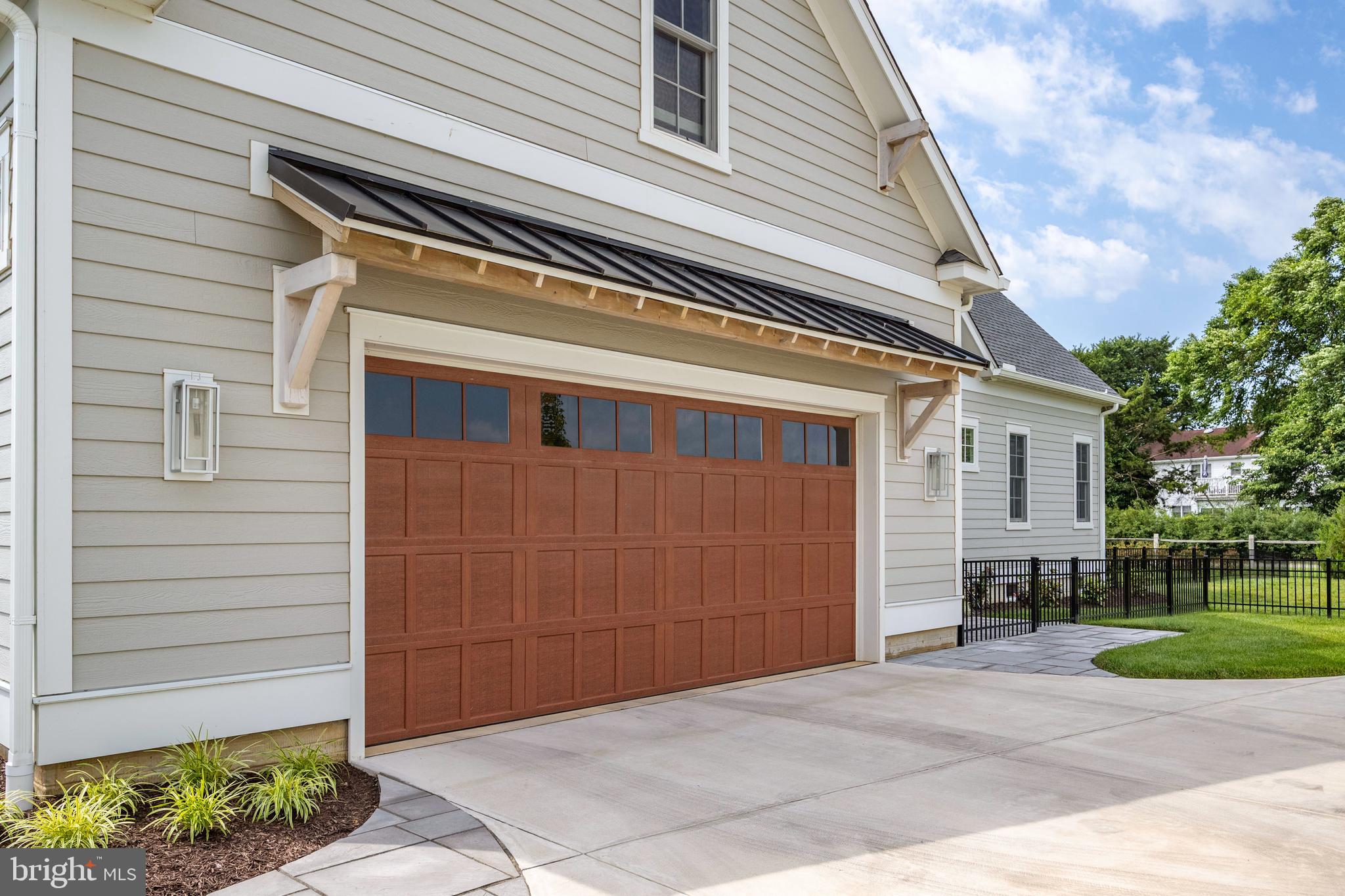 33279 HORSESHOE COURT