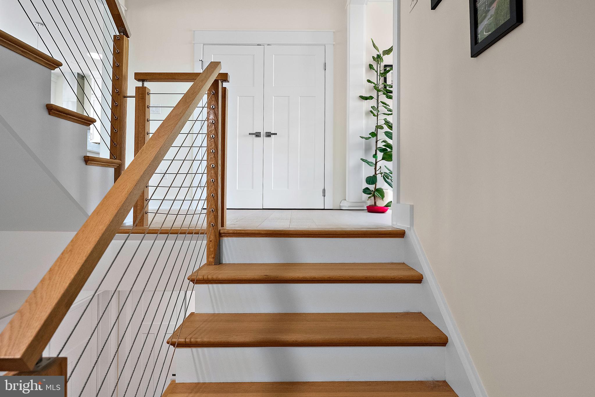 SHOWFIELD - Residential