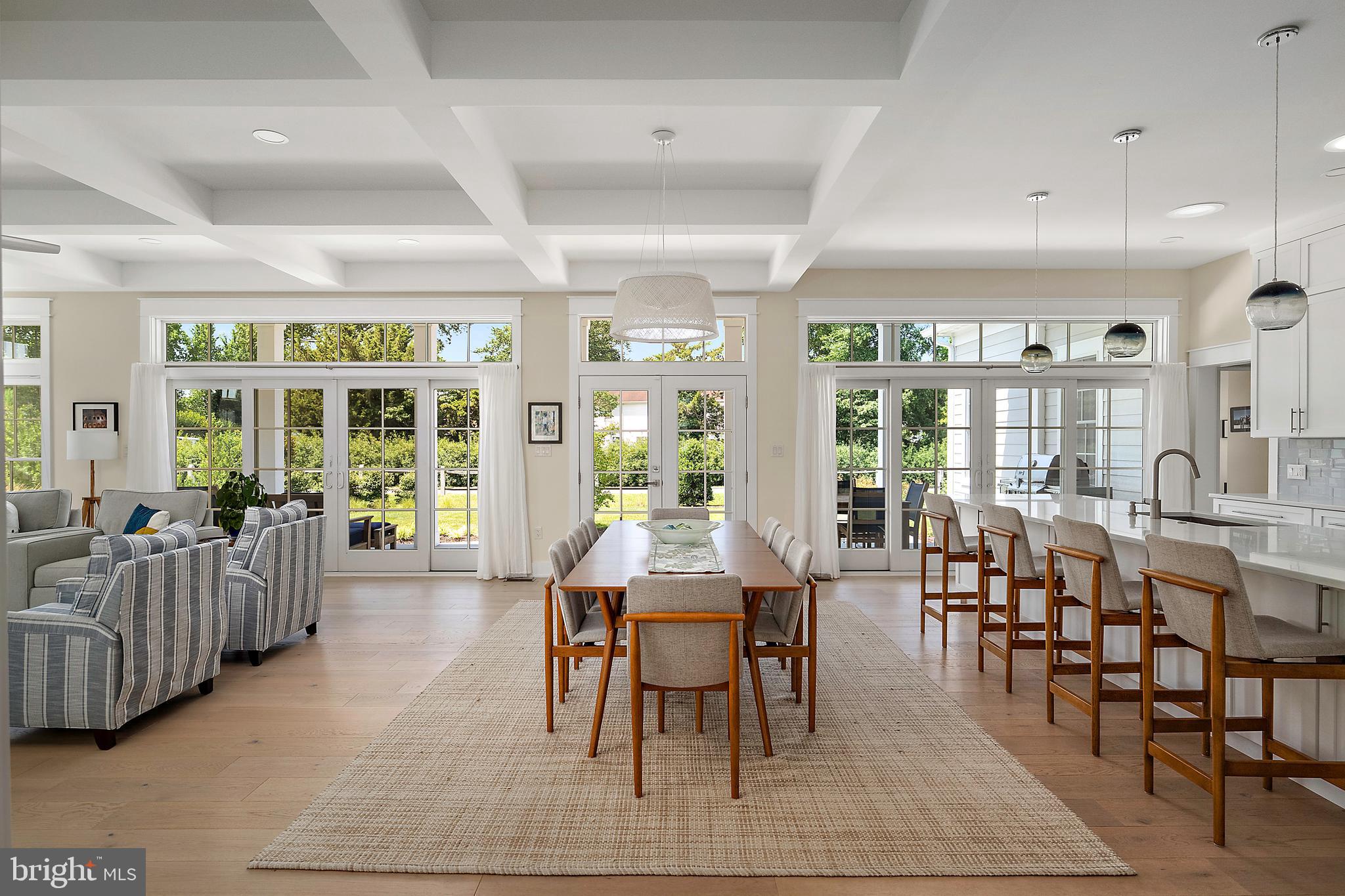 SHOWFIELD - Residential