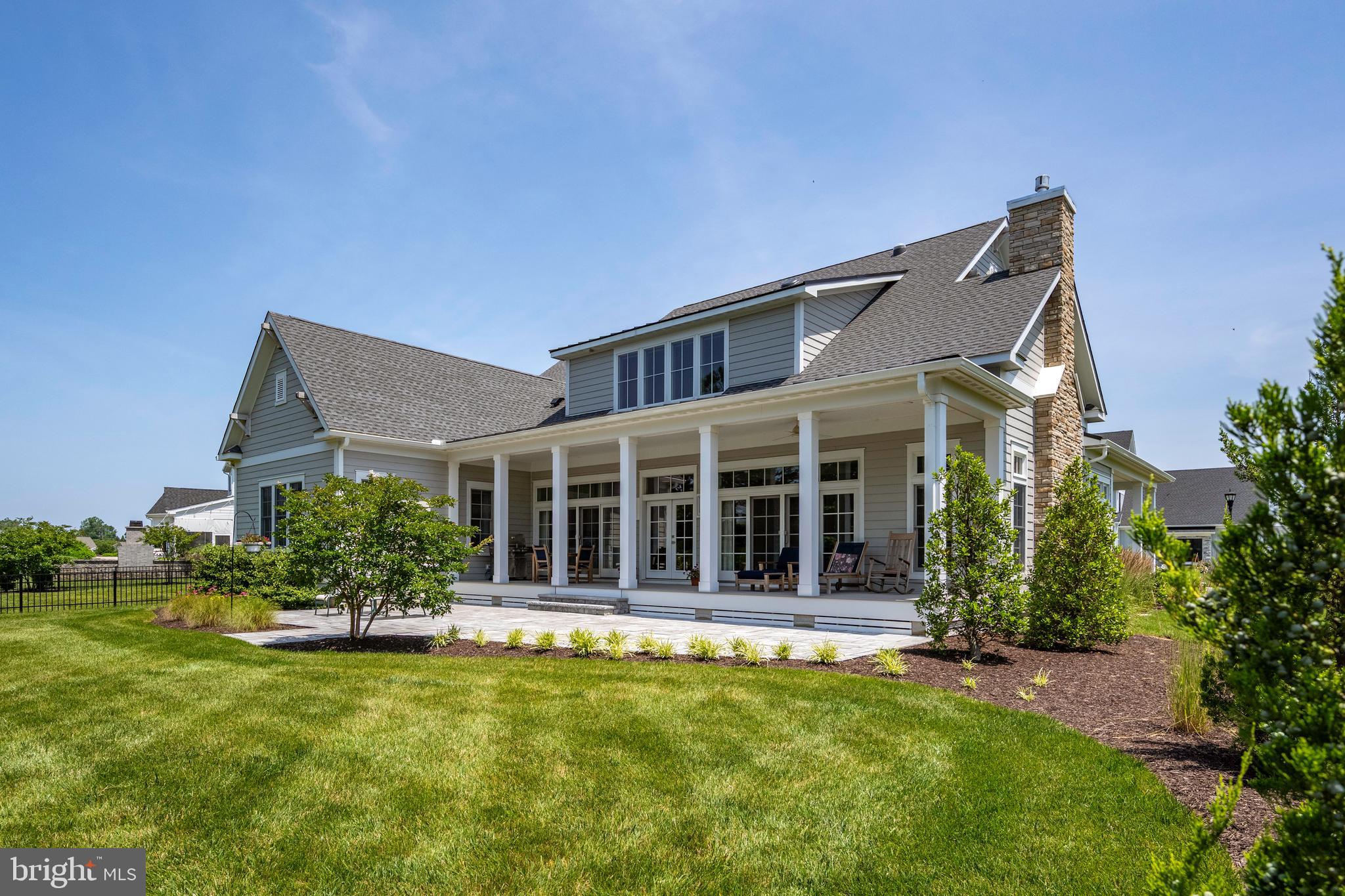 SHOWFIELD - Residential