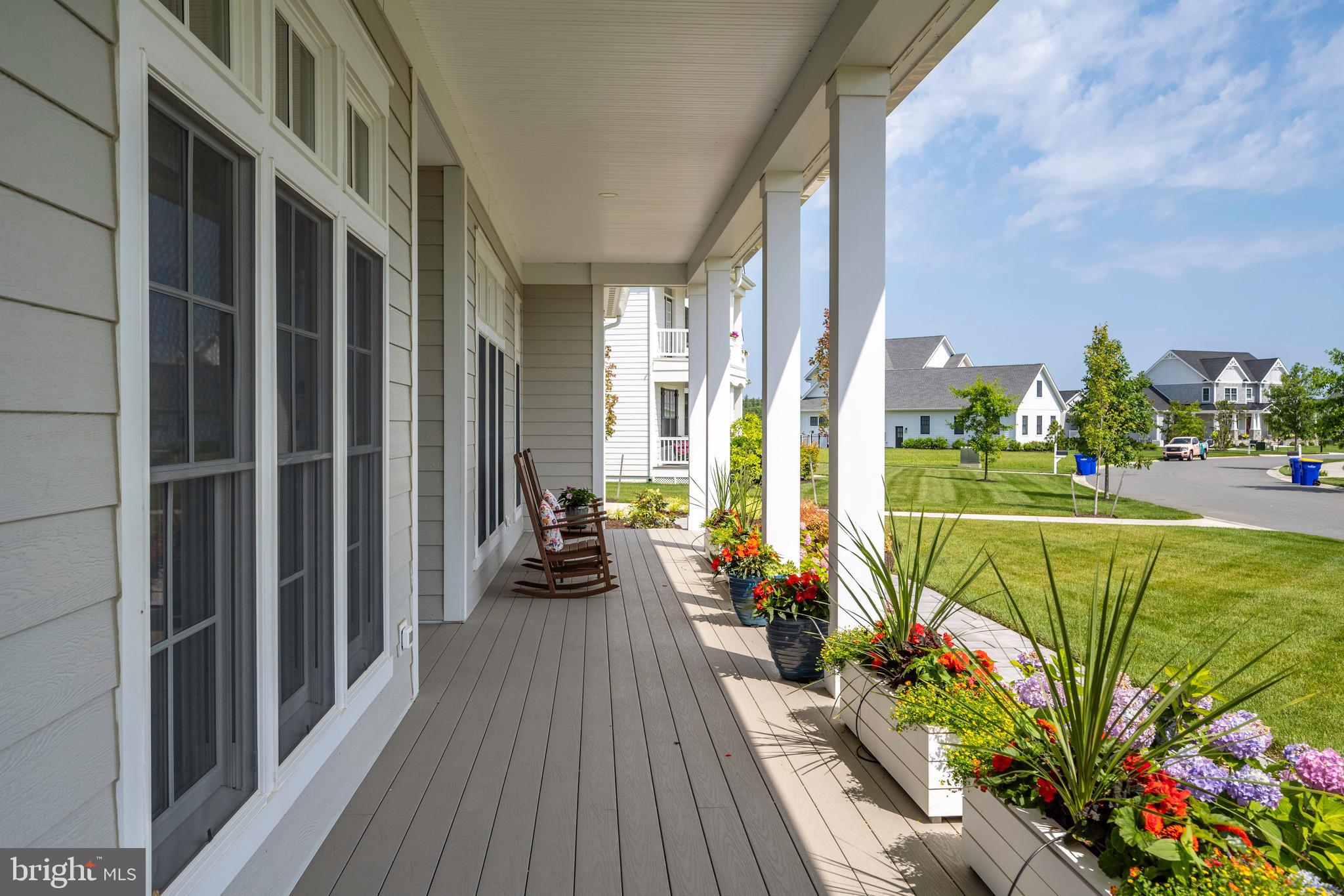 SHOWFIELD - Residential