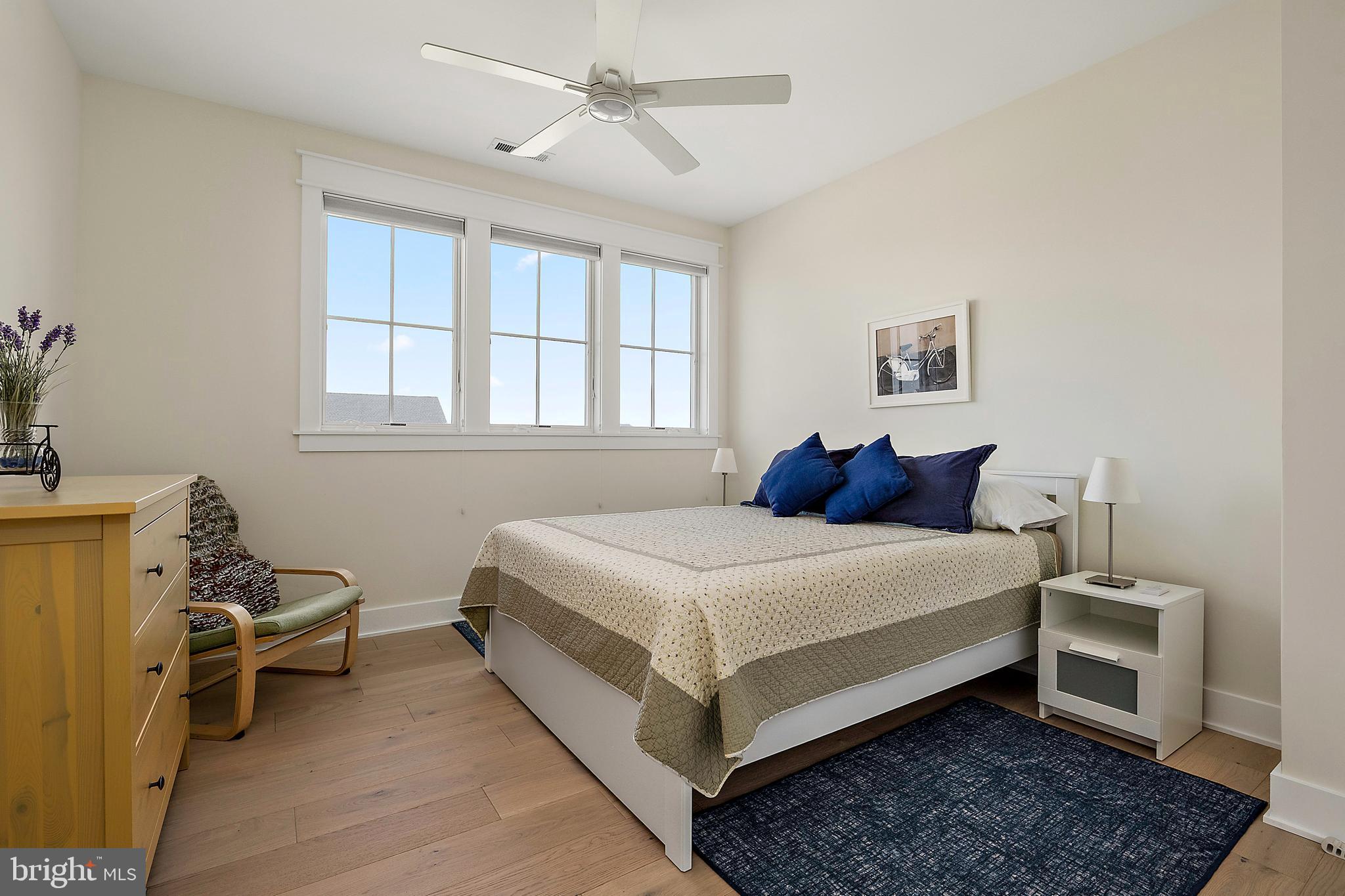 SHOWFIELD - Residential