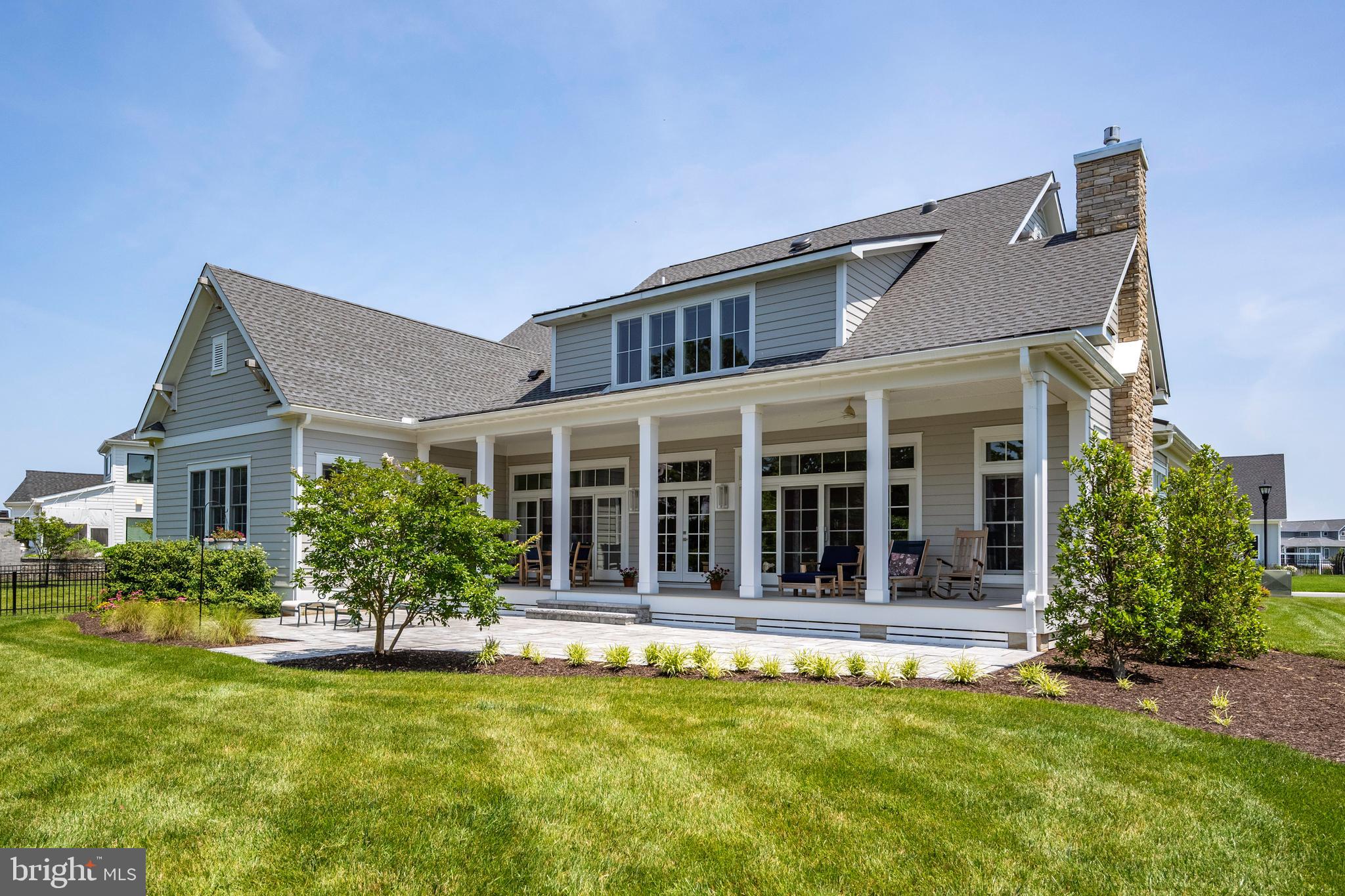 SHOWFIELD - Residential