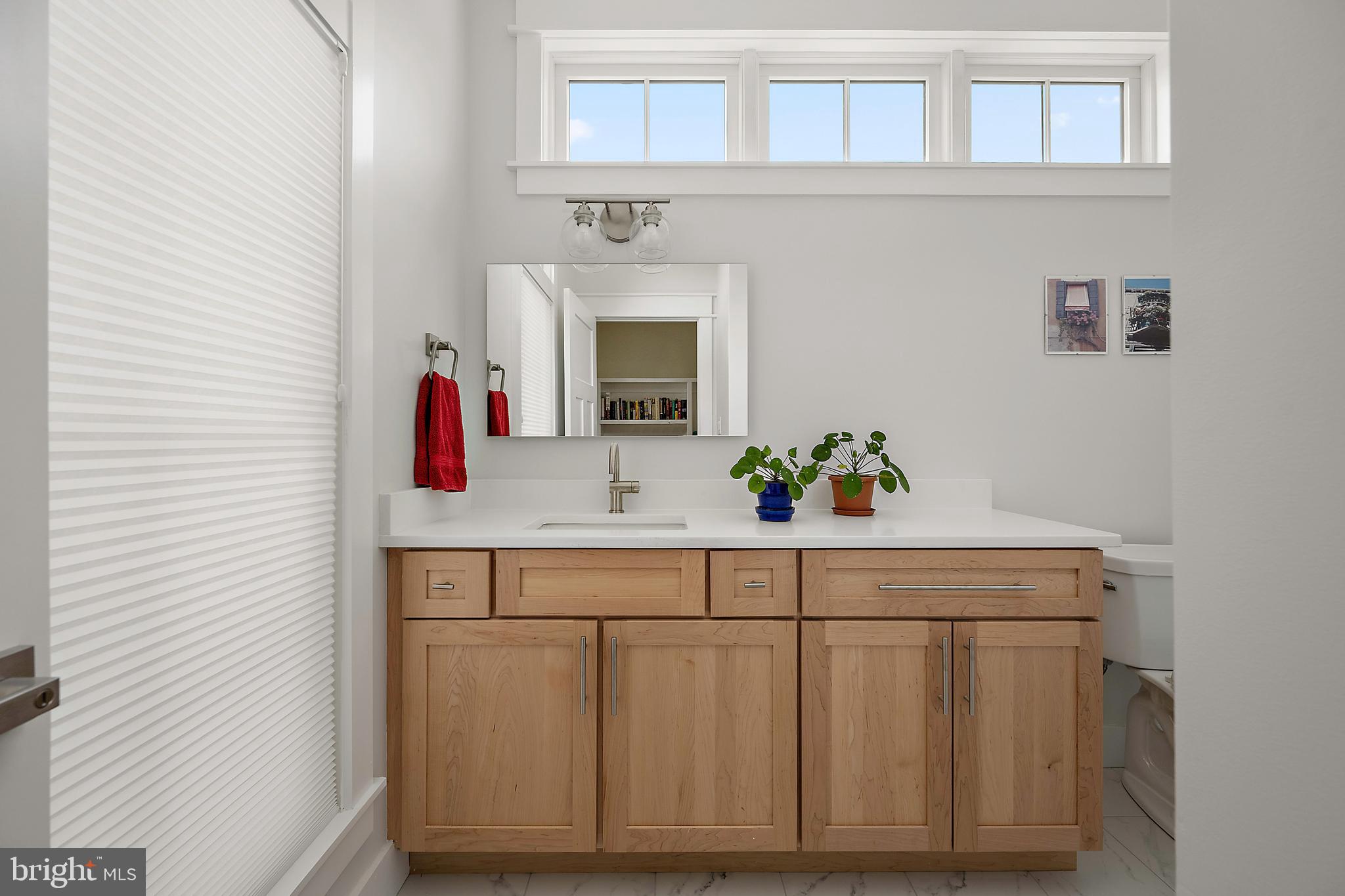 SHOWFIELD - Residential