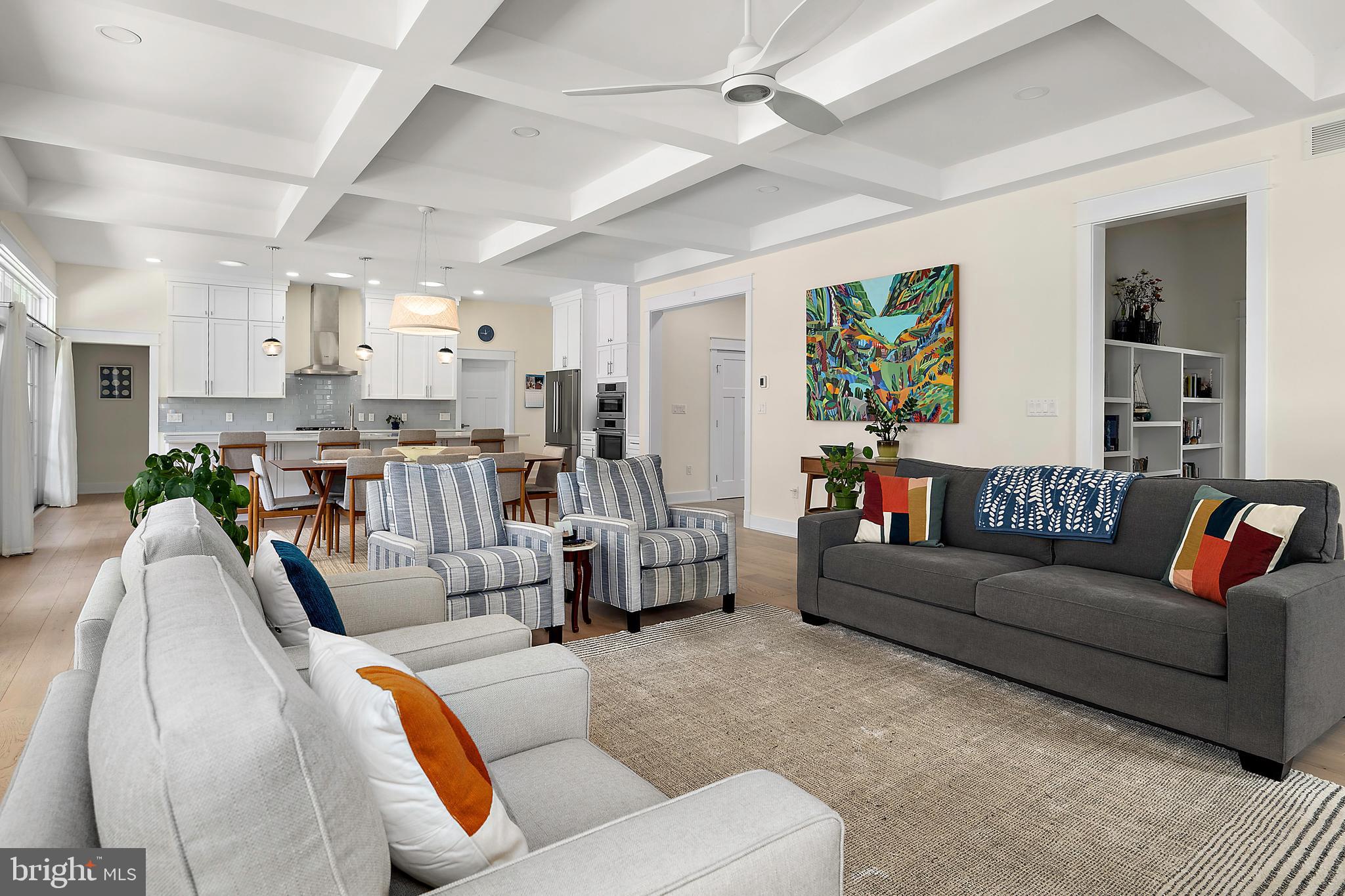 SHOWFIELD - Residential