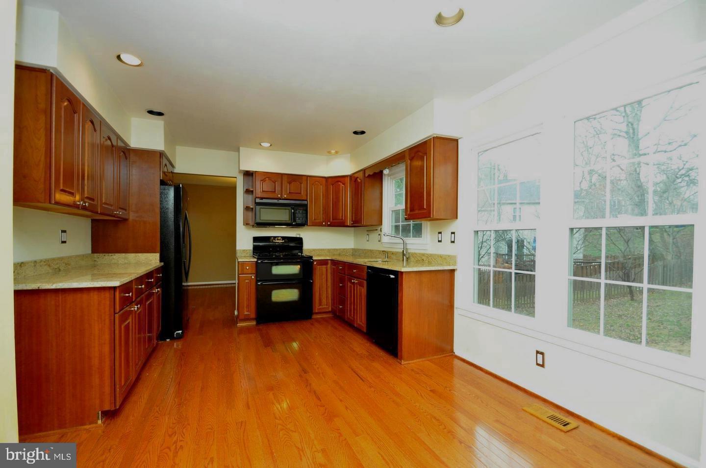 WASHINGTONIAN VILLAGE - Residential Lease