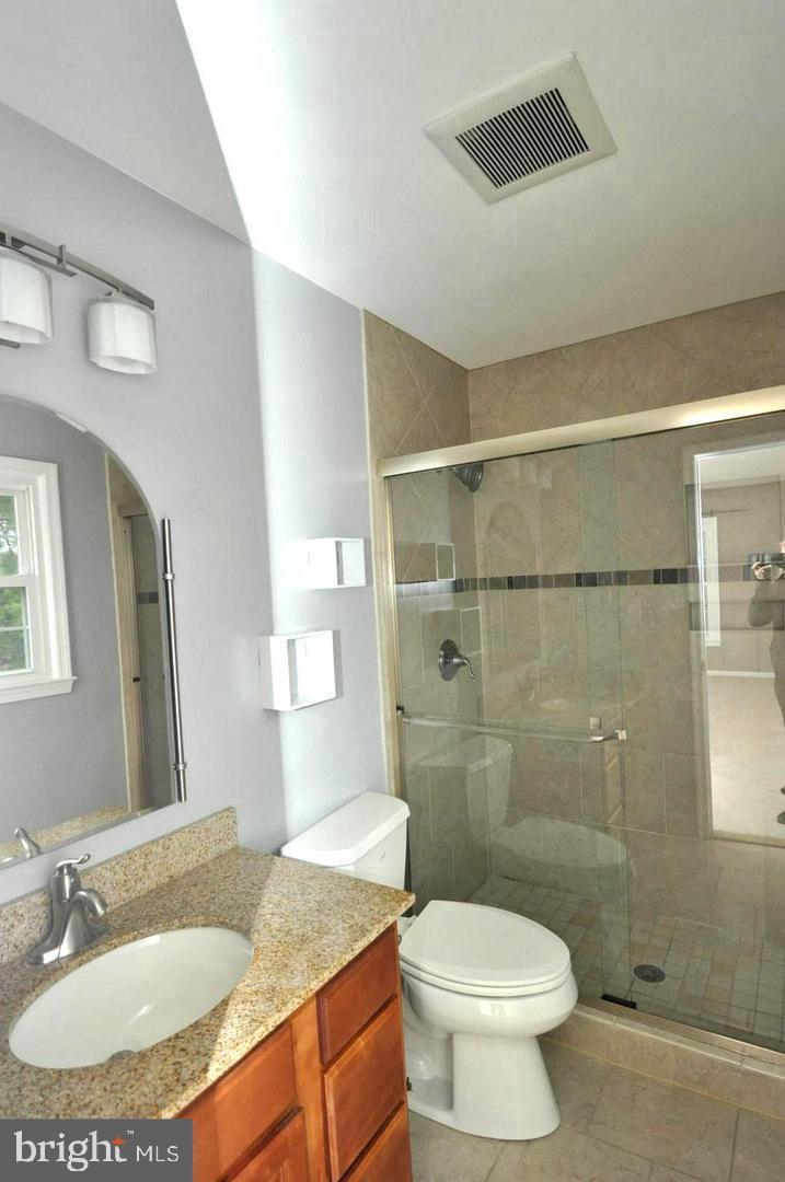 WASHINGTONIAN VILLAGE - Residential Lease