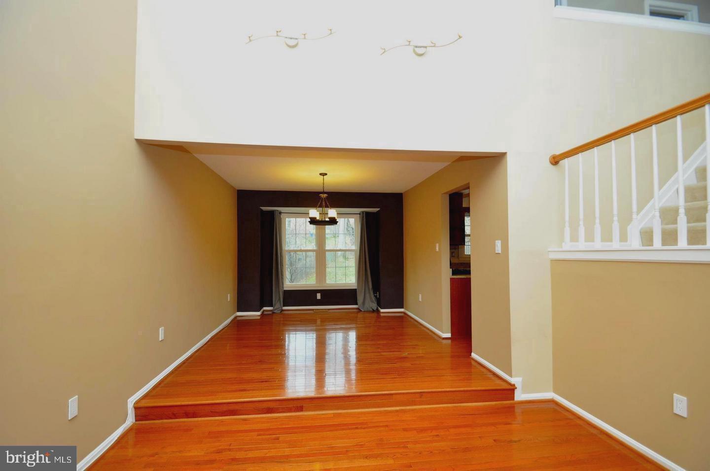 WASHINGTONIAN VILLAGE - Residential Lease