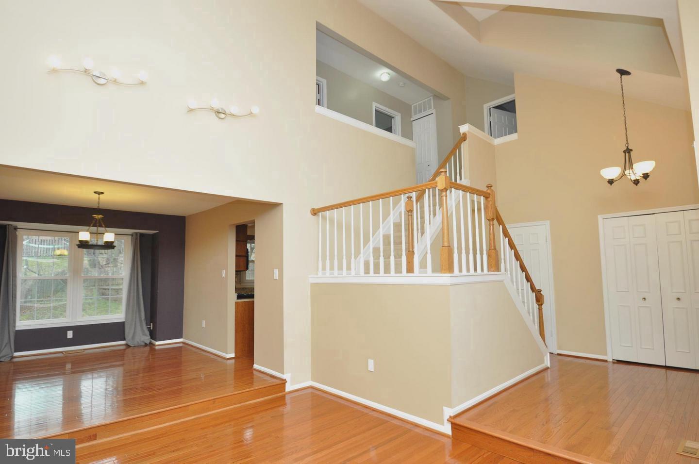 WASHINGTONIAN VILLAGE - Residential Lease