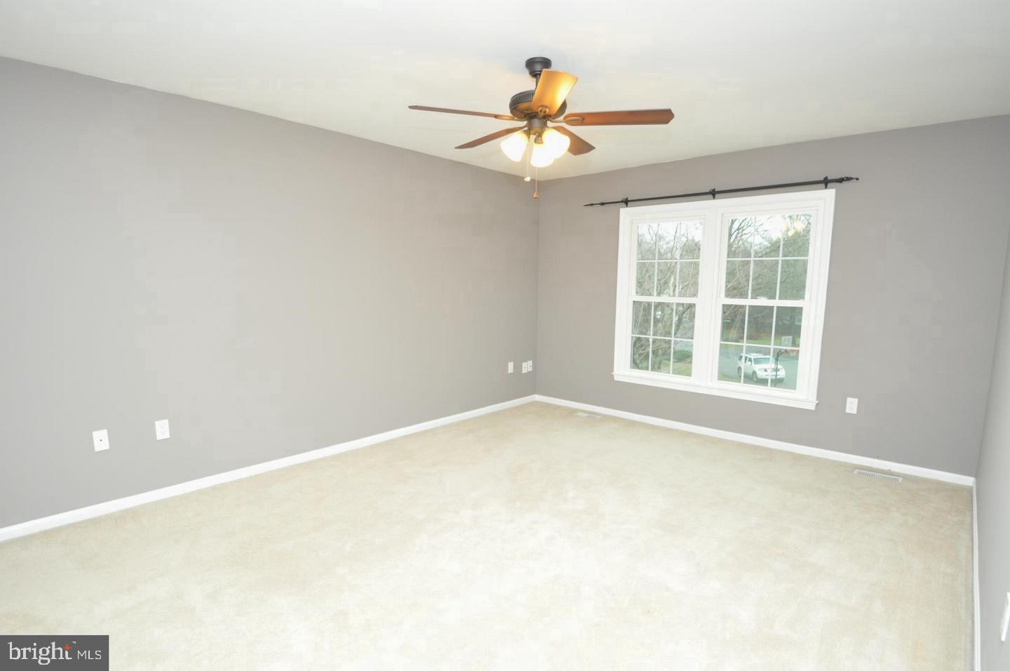 WASHINGTONIAN VILLAGE - Residential Lease