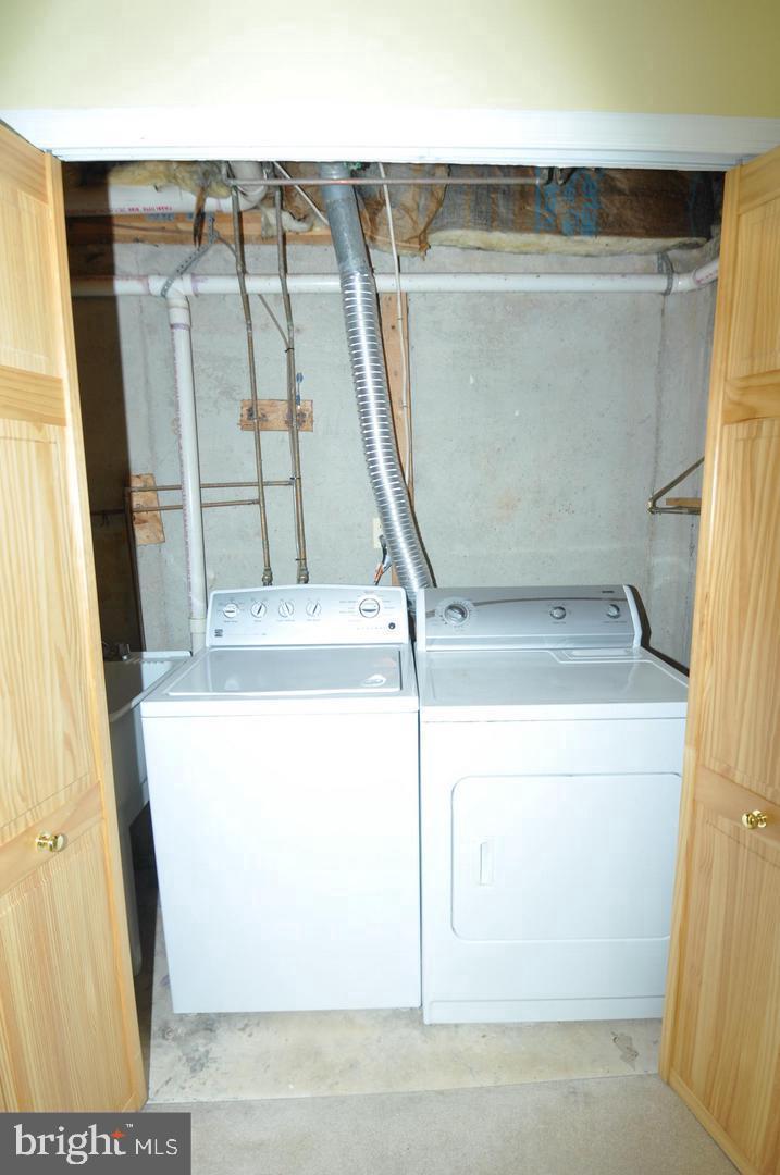 WASHINGTONIAN VILLAGE - Residential Lease