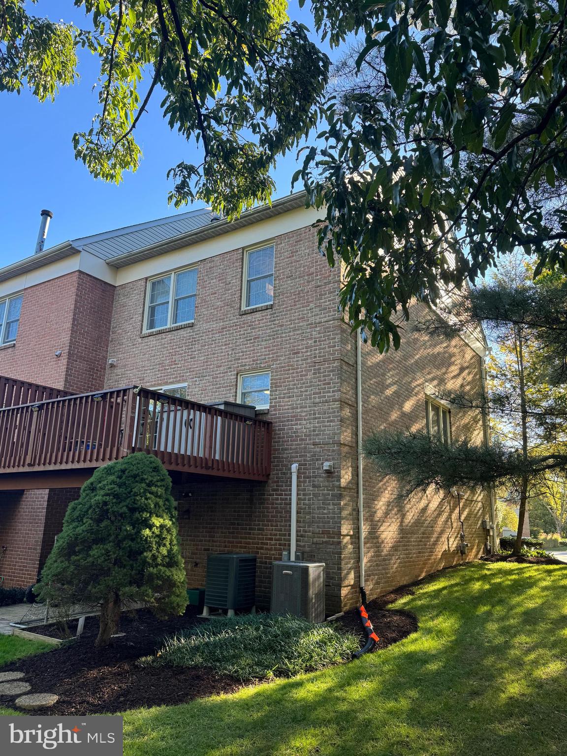 28 ALDERMAN COURT