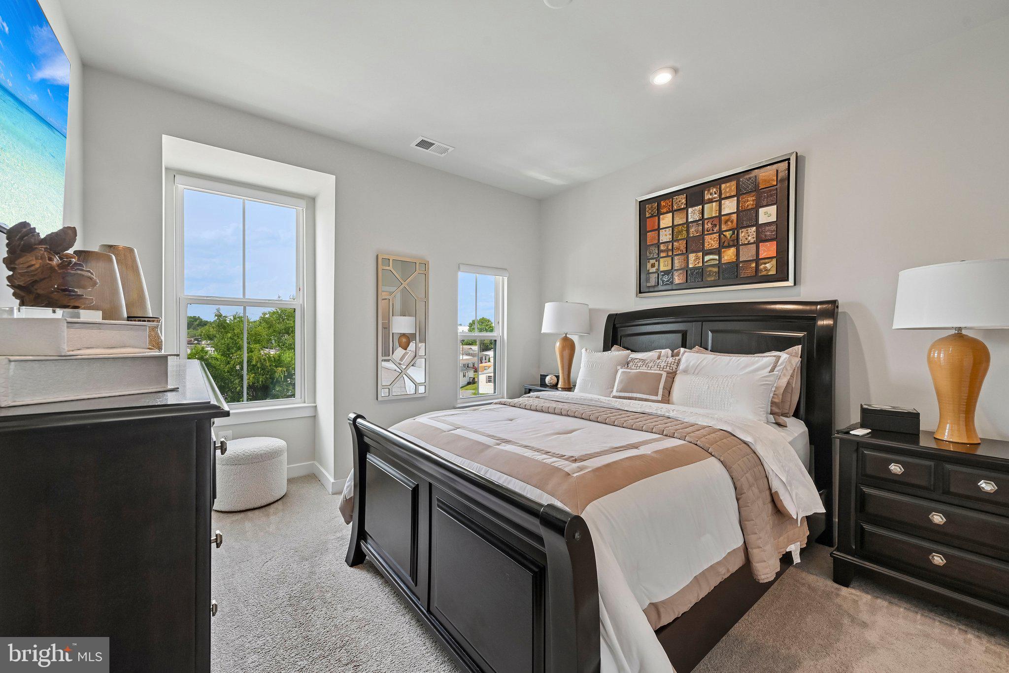 PADDOCK POINTE - Residential